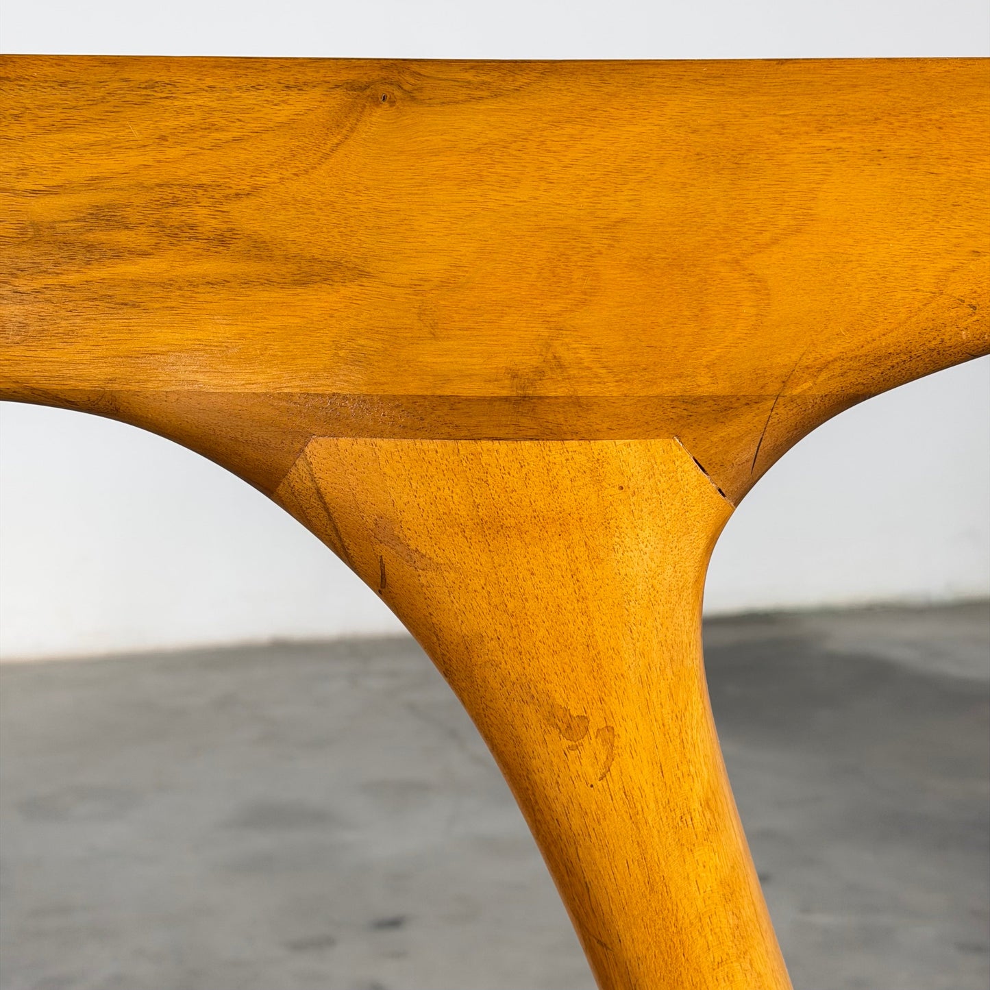 Carlo De Carli Sculptural Writing Desk in Walnut, Italy, 1950s Desks