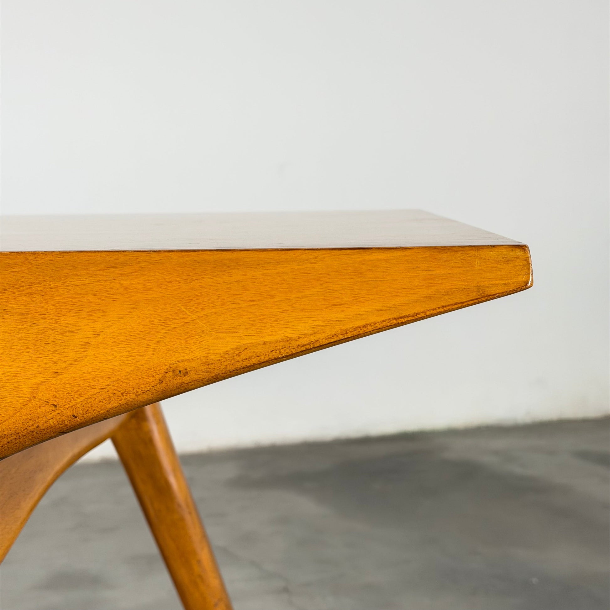 Carlo De Carli Sculptural Writing Desk in Walnut, Italy, 1950s Desks