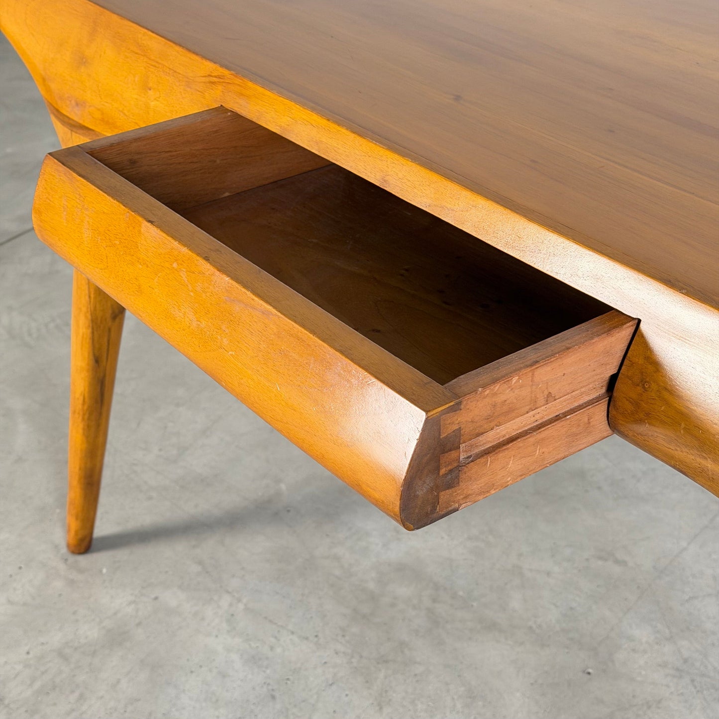 Carlo De Carli Sculptural Writing Desk in Walnut, Italy, 1950s Desks