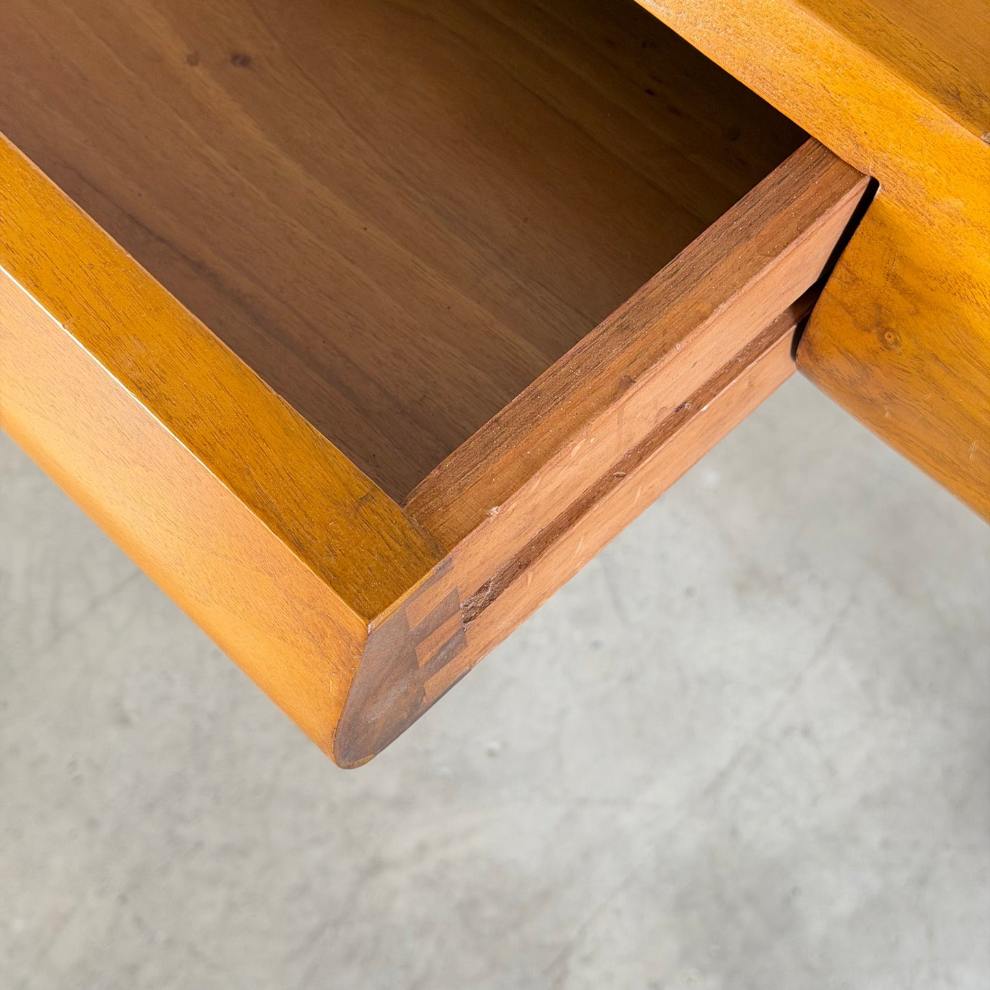 Carlo De Carli Sculptural Writing Desk in Walnut, Italy, 1950s Desks