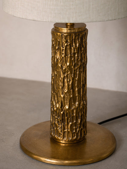 Luciano Frigerio cast metal table lamps, pair, detail of the cast metal column and disc base