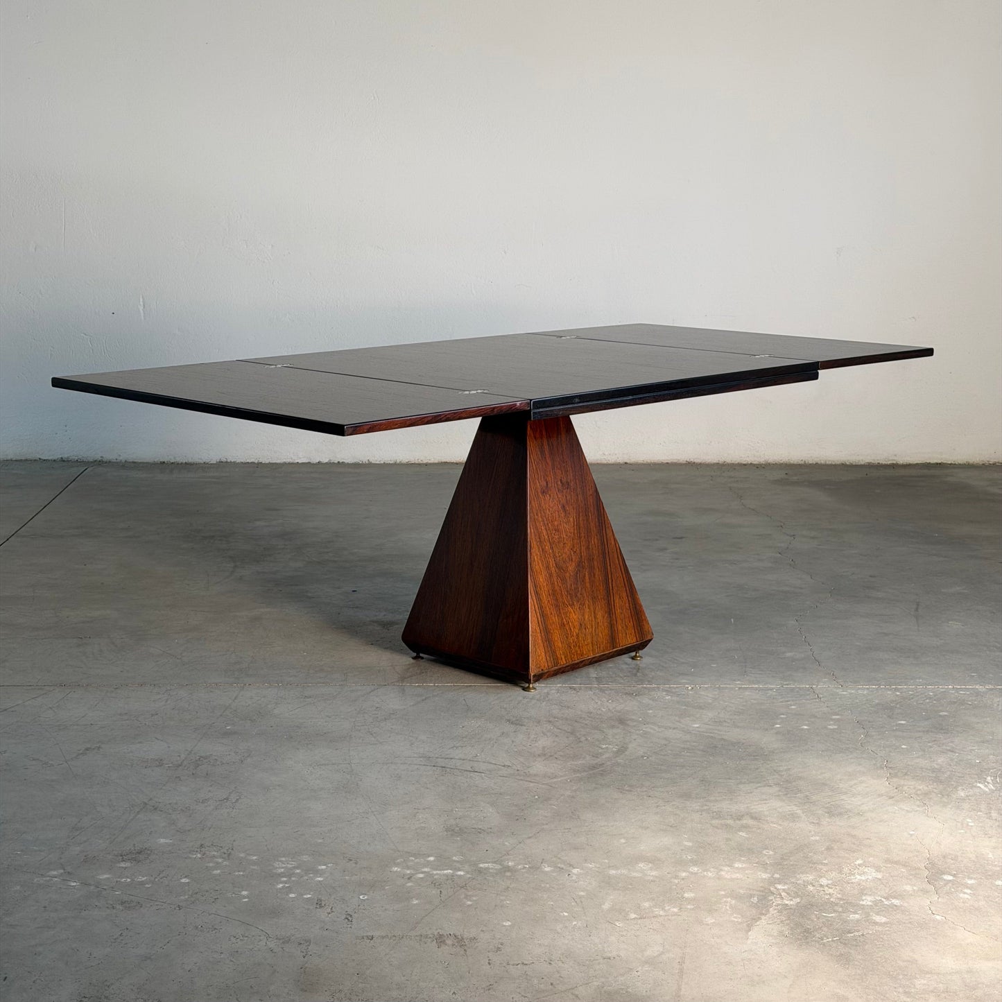 "Chelsea" Extendable Dining Table by Vittorio Introini for Saporiti, 1960s Dining Tables