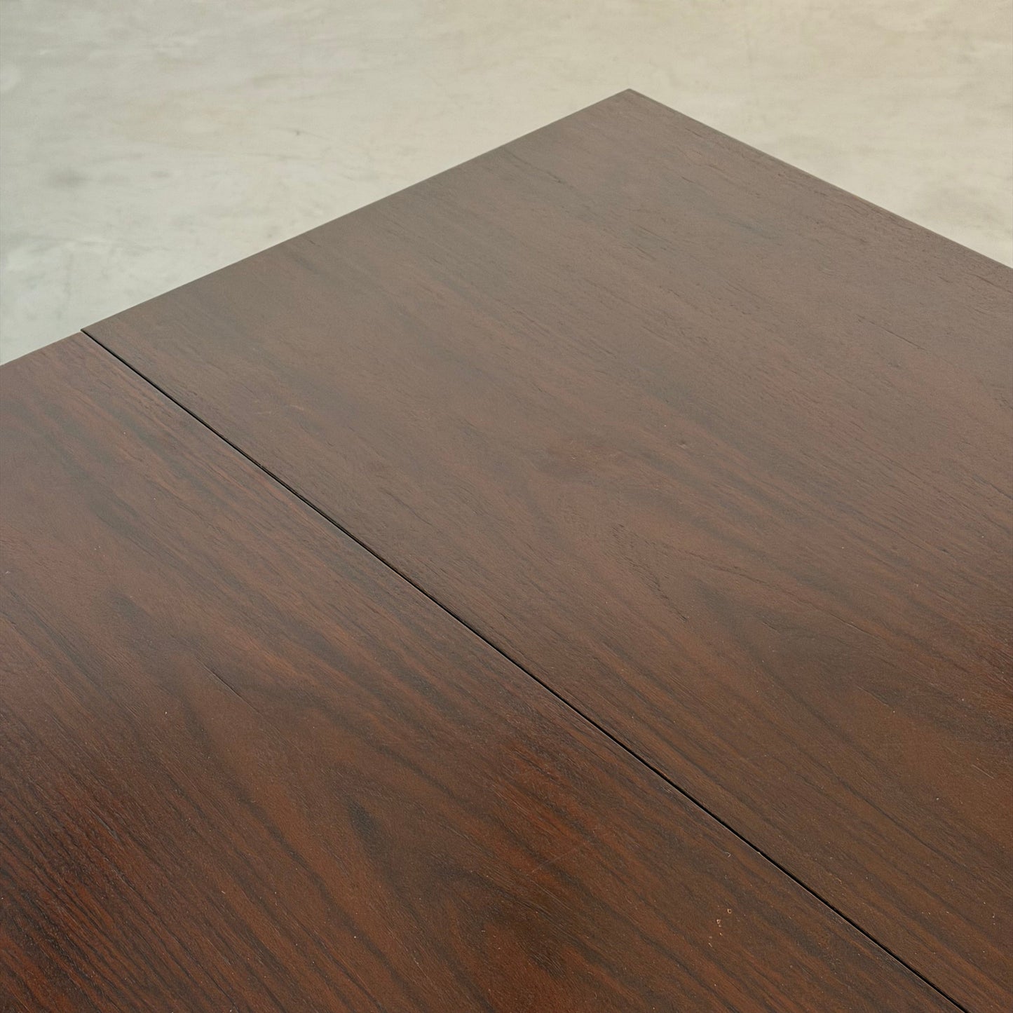 "Chelsea" Extendable Dining Table by Vittorio Introini for Saporiti, 1960s Dining Tables