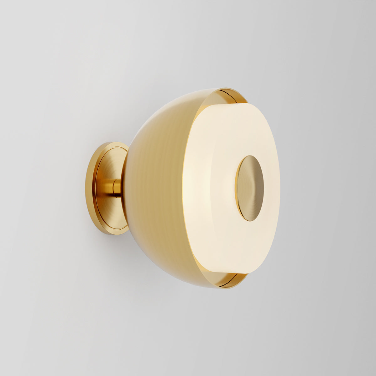 Circ 9 Wall Light in Brass Sconces