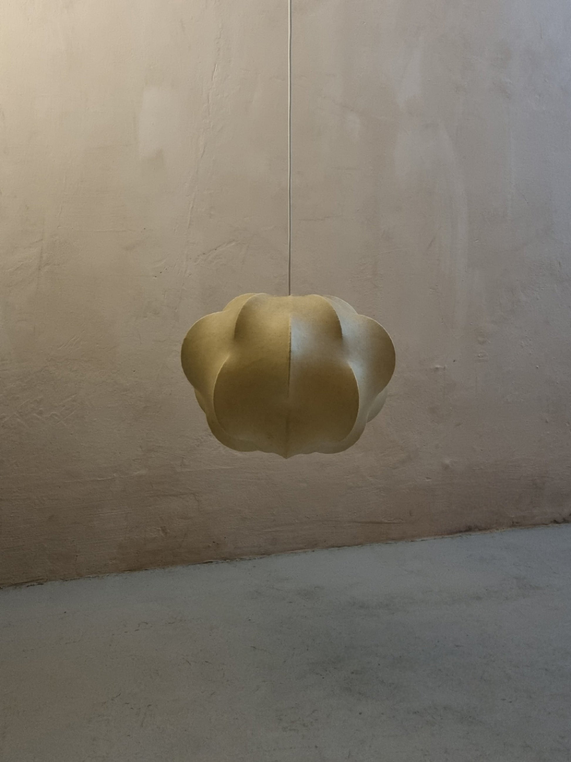 Cocoon Suspension Lamp of Italian Production, 1960s Pendant Lights