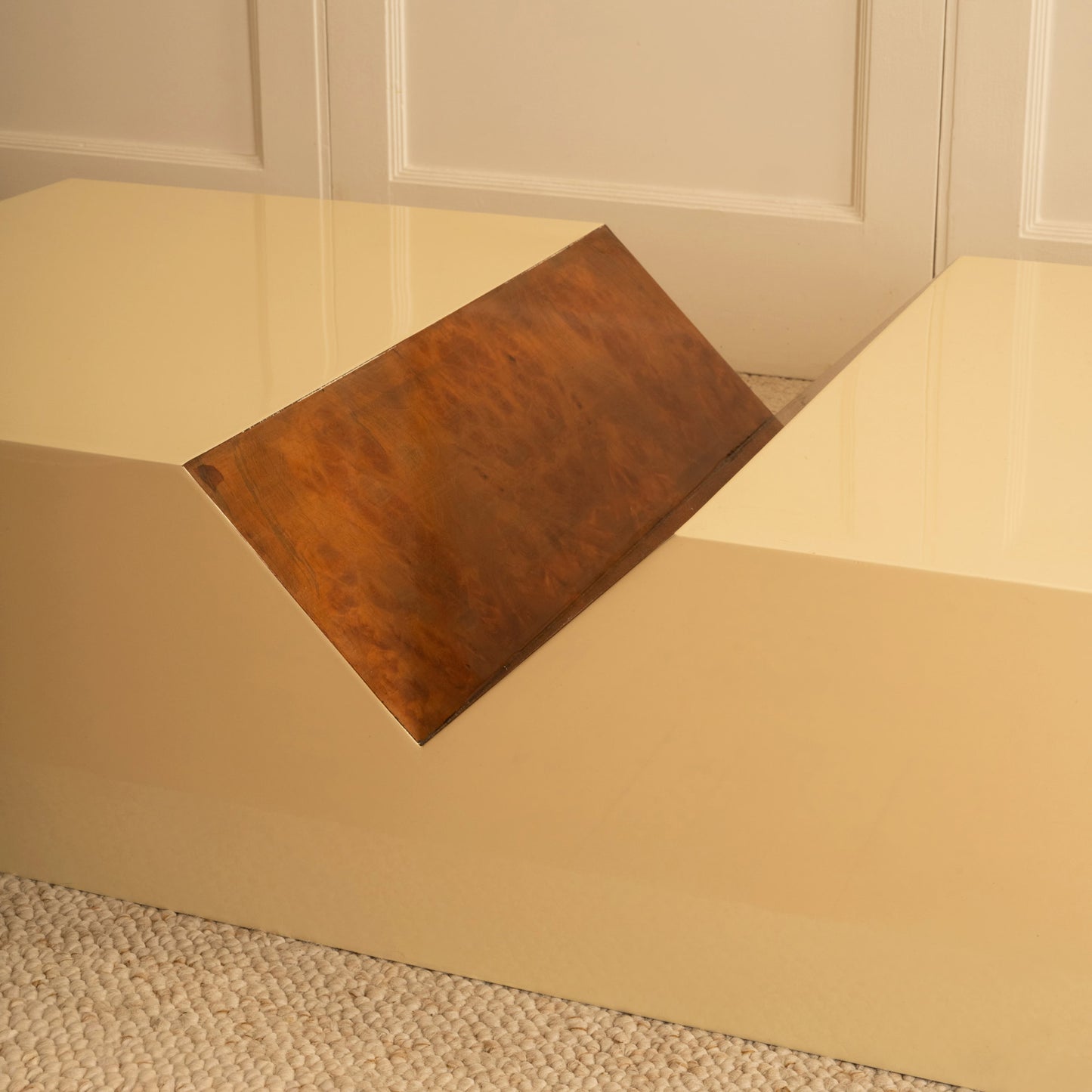 Coffee Table / Magazine Rack Coffee Tables