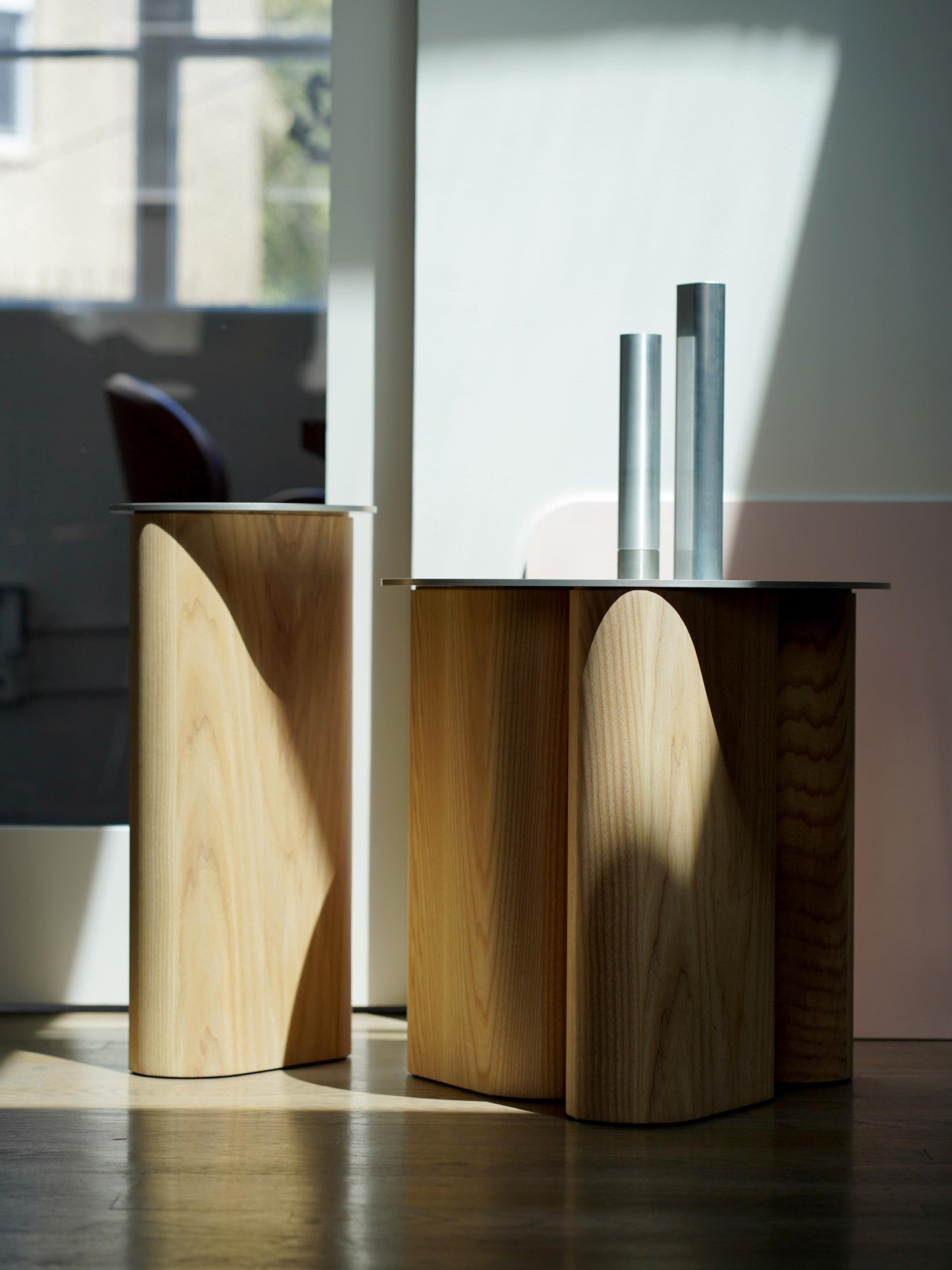 Colossal I Drinks Table End Tables