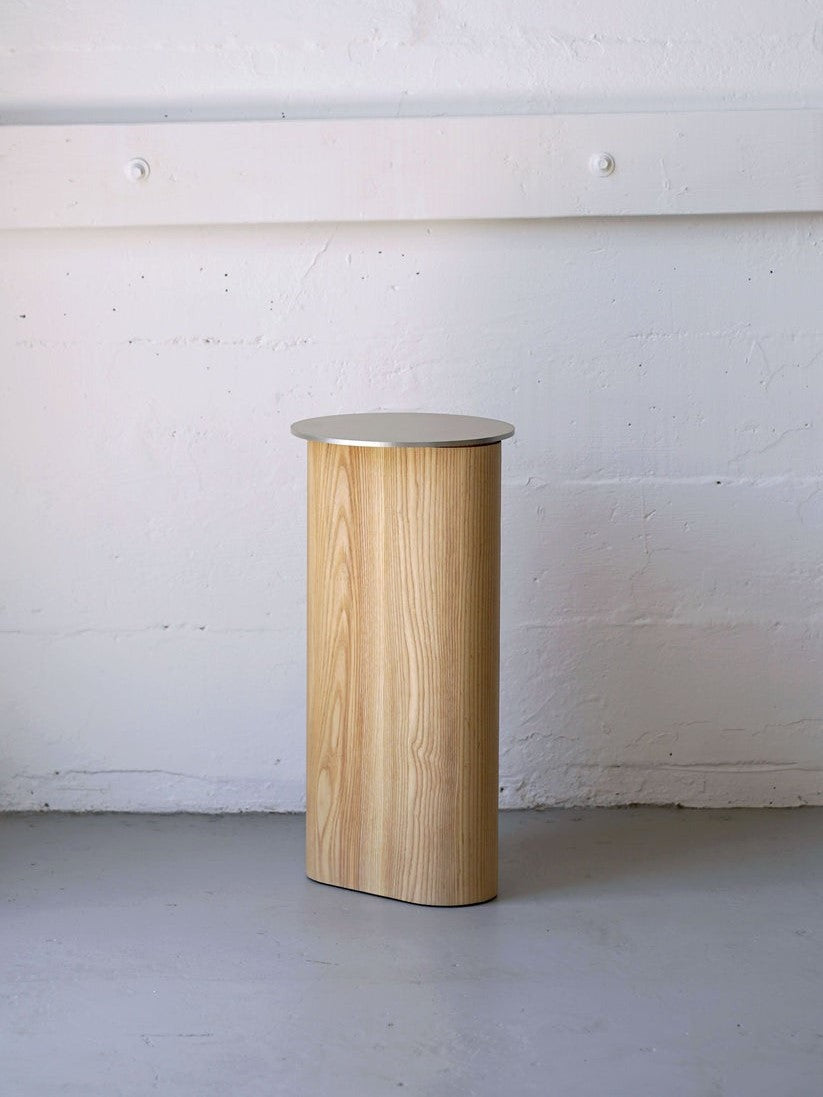 Colossal I Drinks Table End Tables
