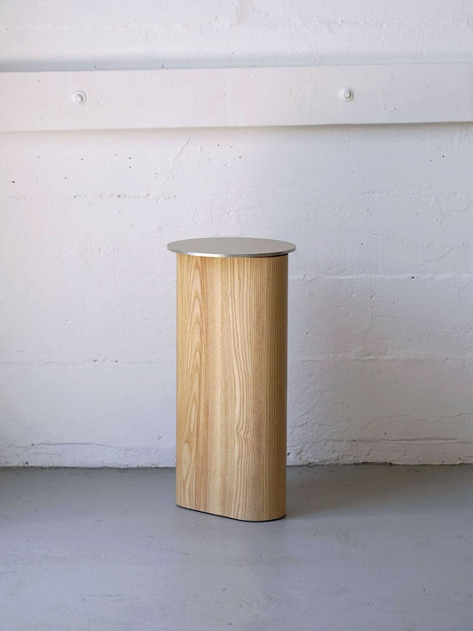 Colossal I Drinks Table End Tables