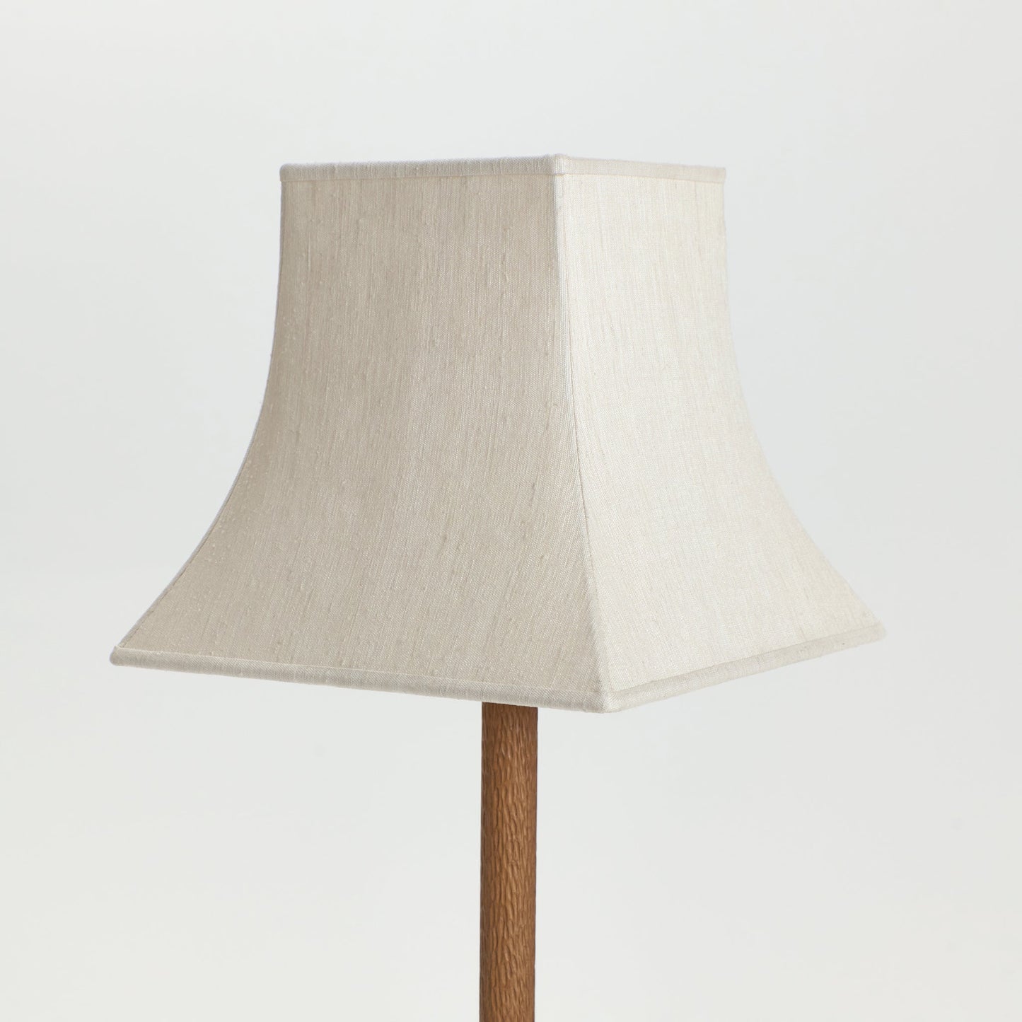 Coquete Floor Light in Oak Wood Floor Lamps