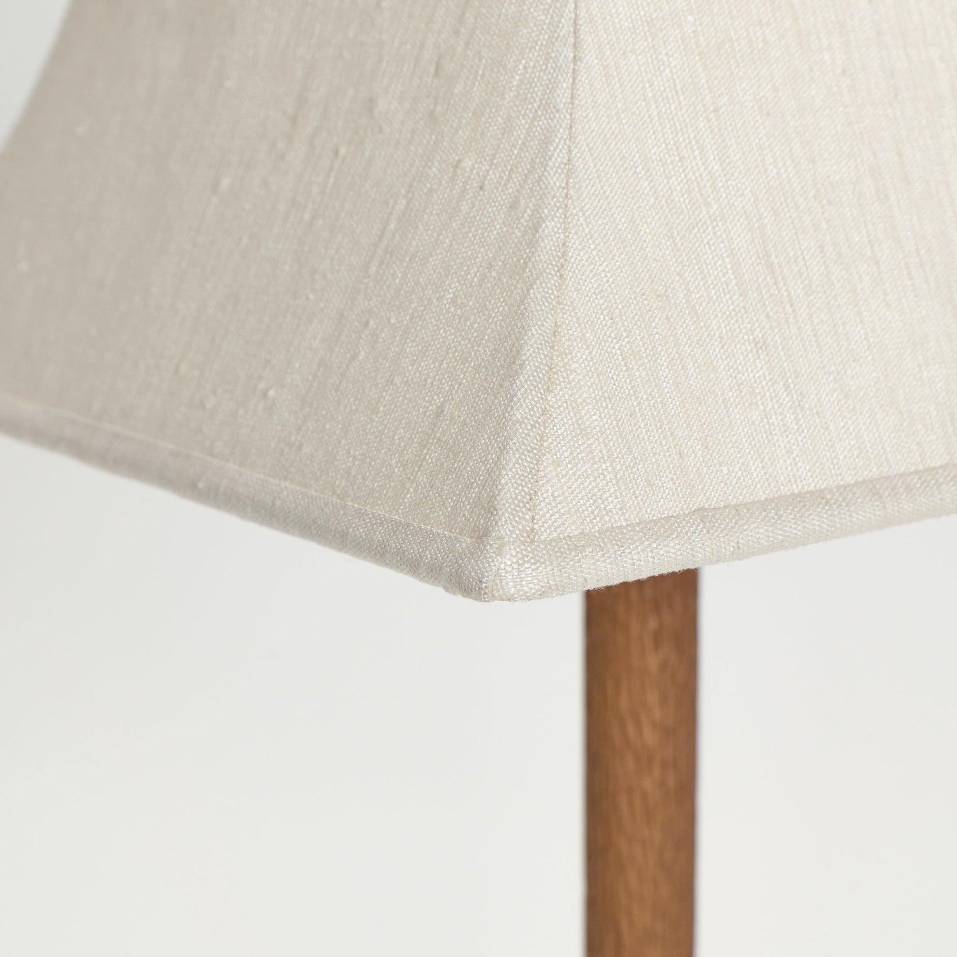 Coquete Floor Light in Oak Wood Floor Lamps