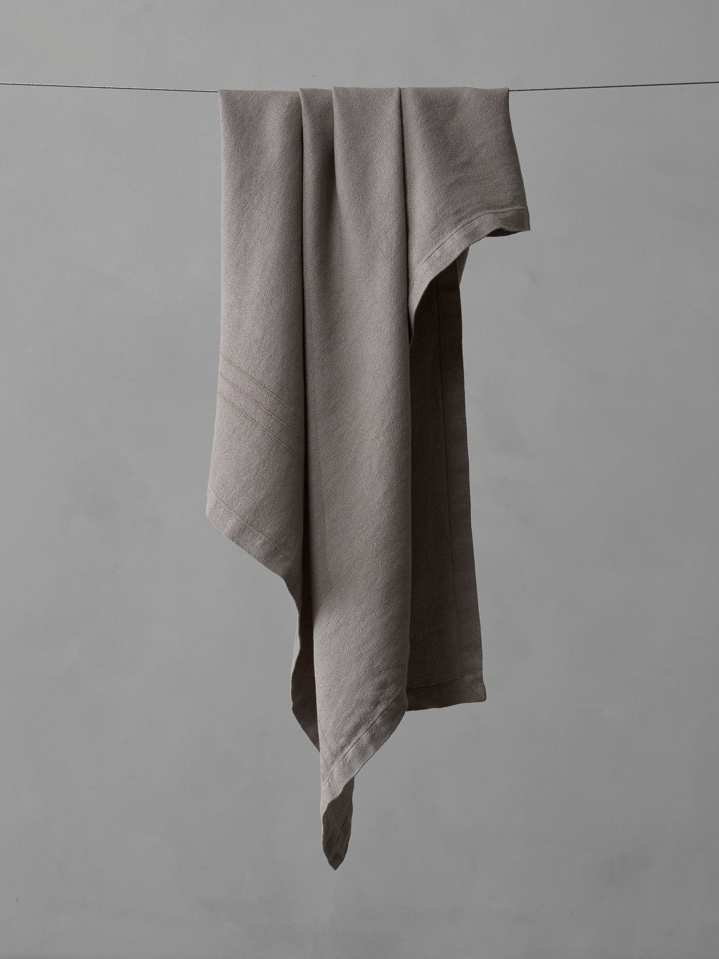 Crel Bath Towel in Fumo by Society Limonta