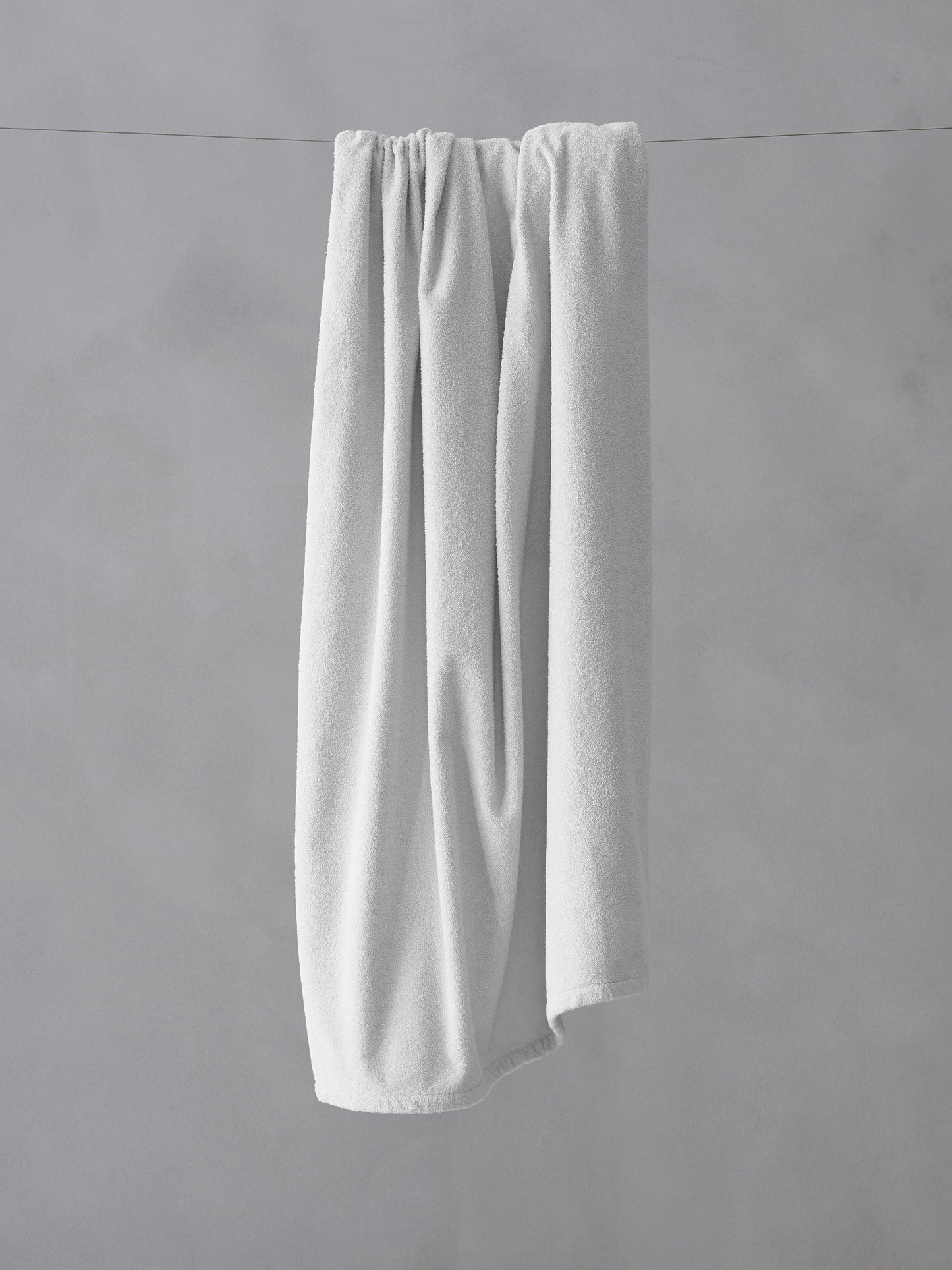 Crisp Bath Towel in Bianco by Society Limonta