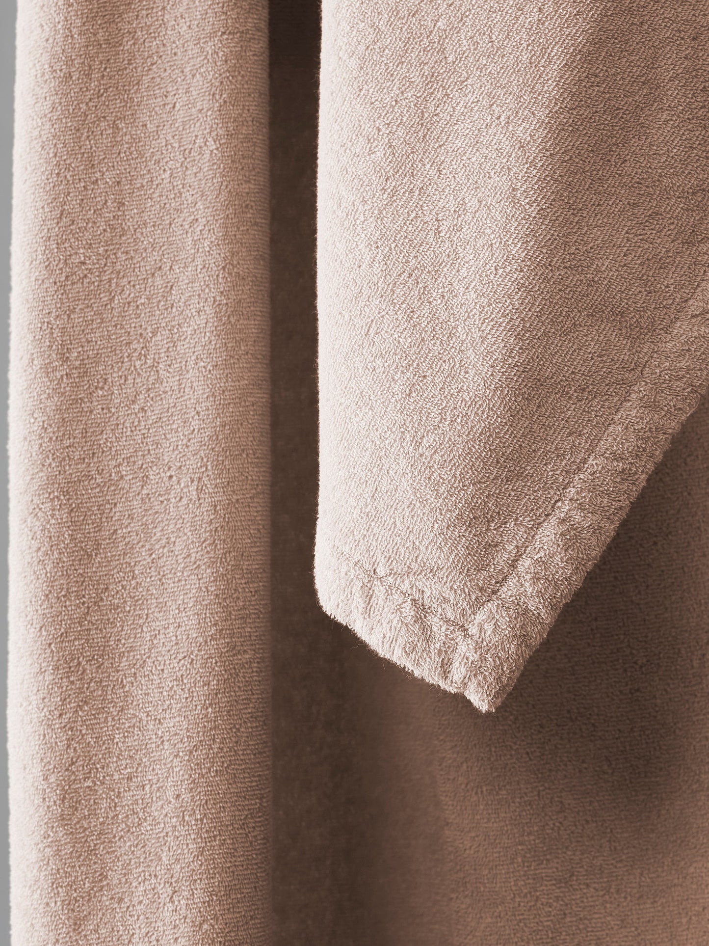 Crisp Towel Set in Verbena by Society Limonta