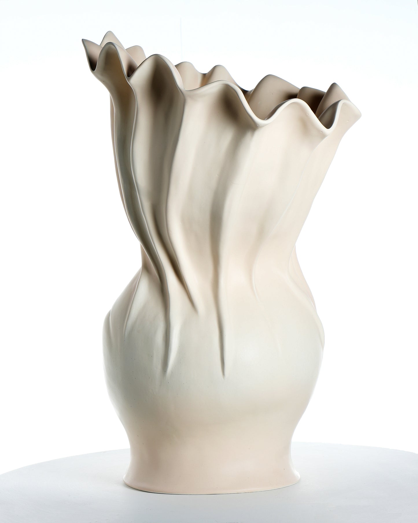 Donne in Movimento Vase - Matte Light Pink, 2023
