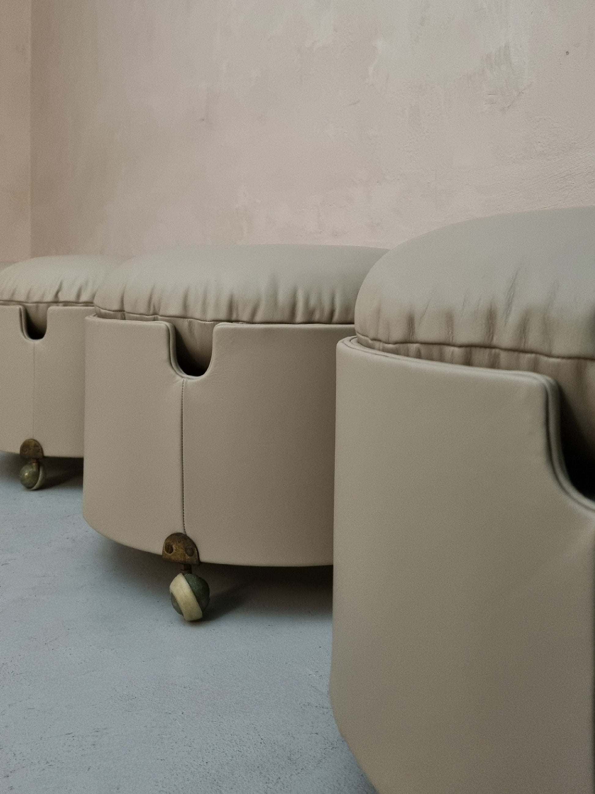 Dilly Dally Poufs by Luigi Massoni for Poltrona Frau, 1968 Ottomans