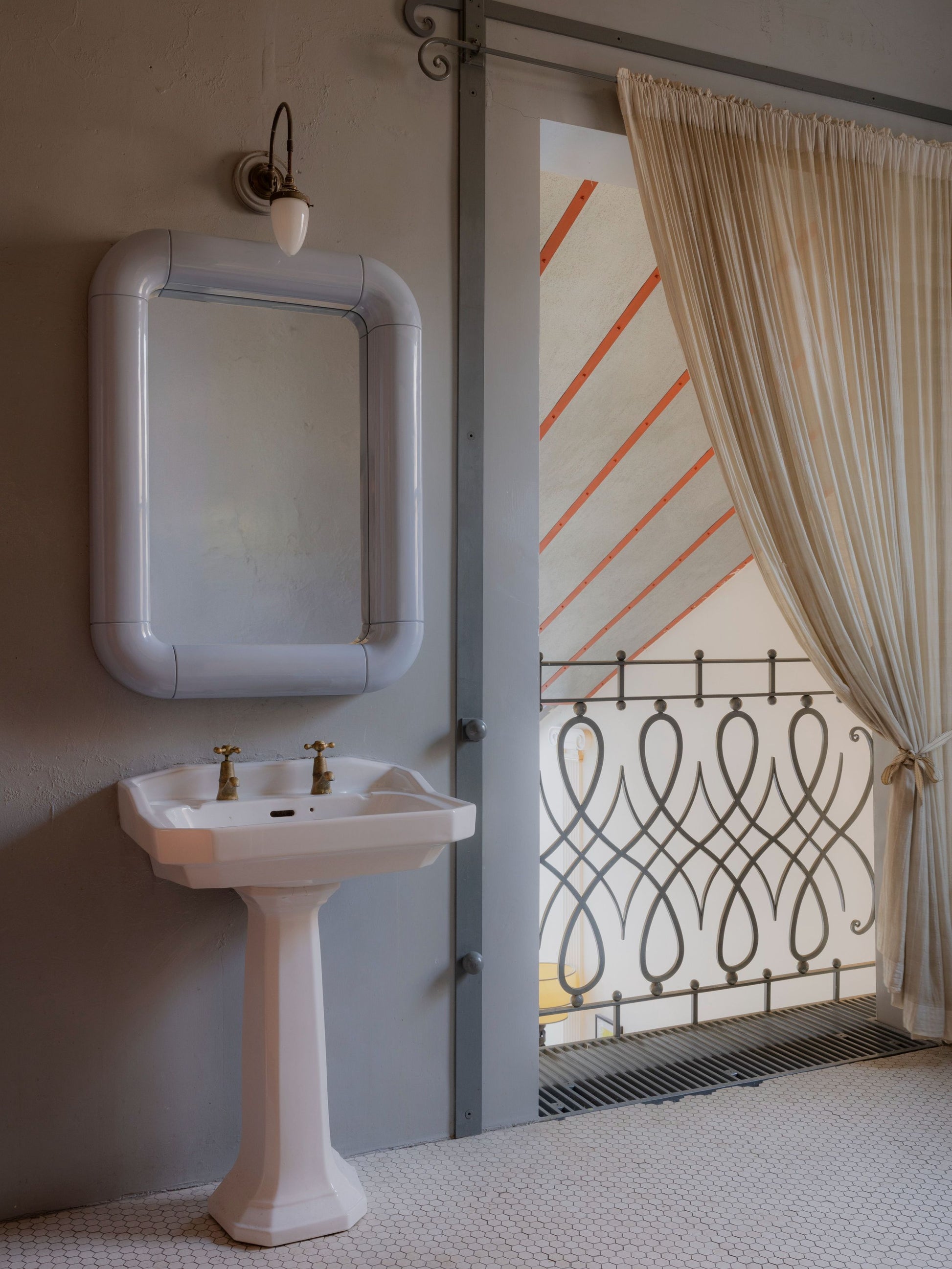 Dora Mirror Gloss Mirrors