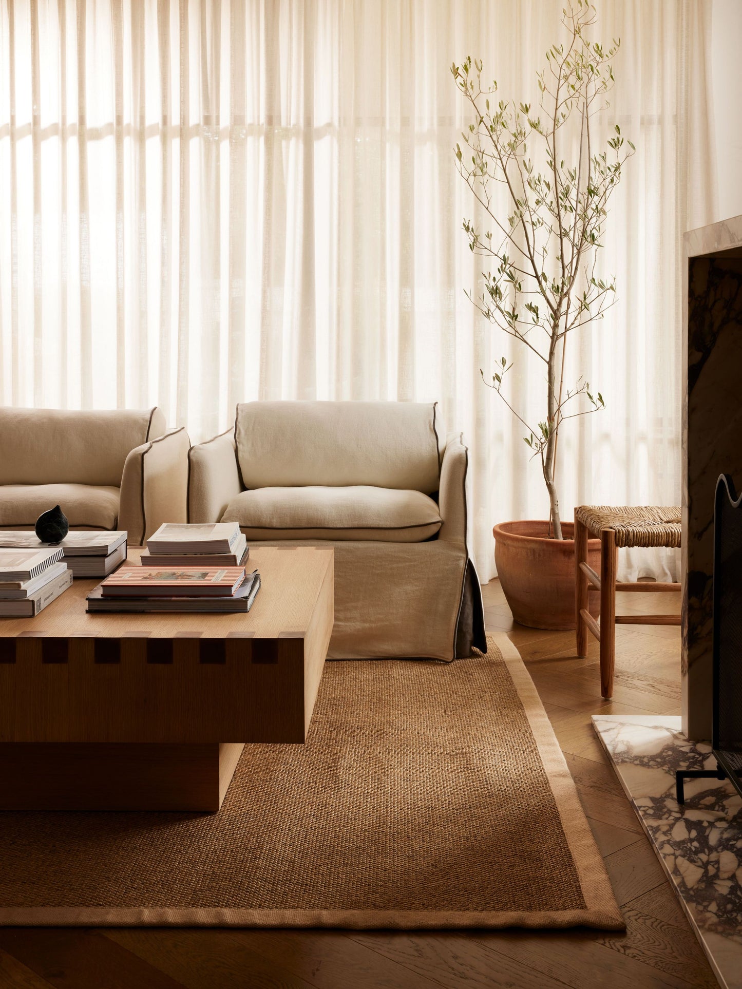 Dovetail Coffee Table Coffee Tables