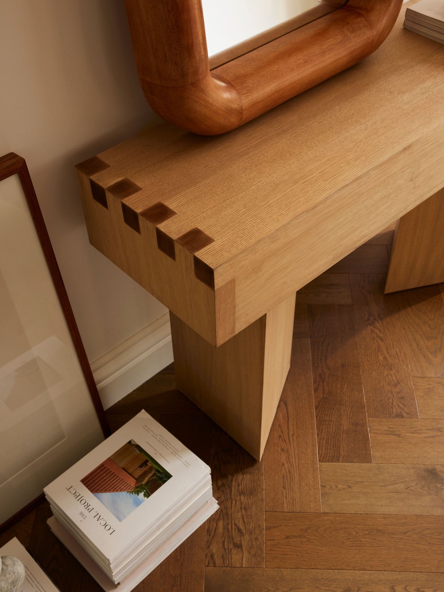 Dovetail Console Consoles