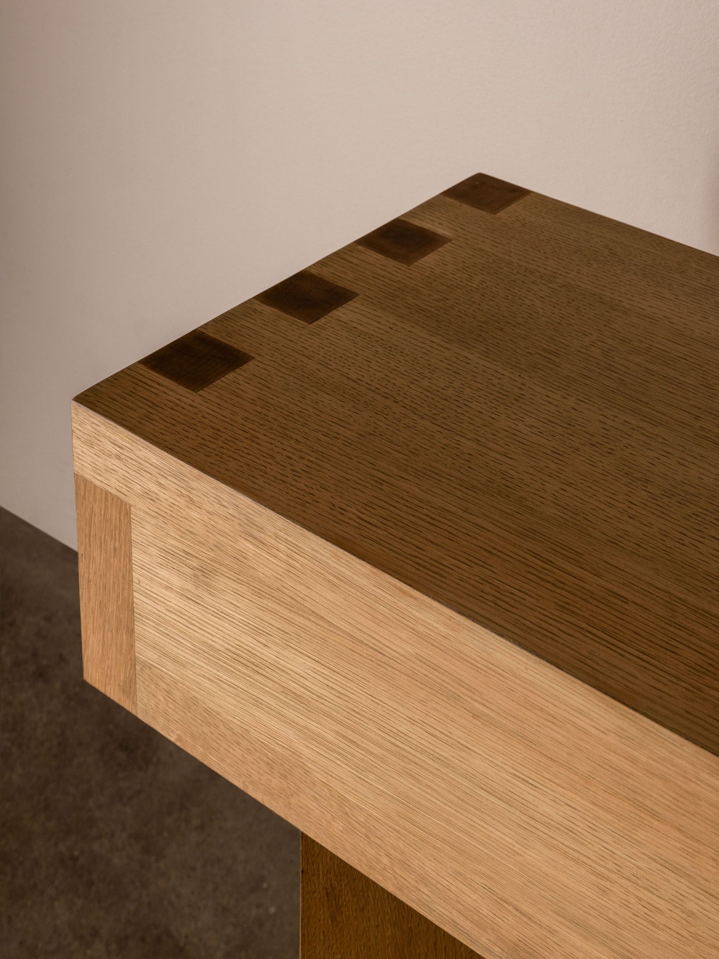 Dovetail Console Consoles