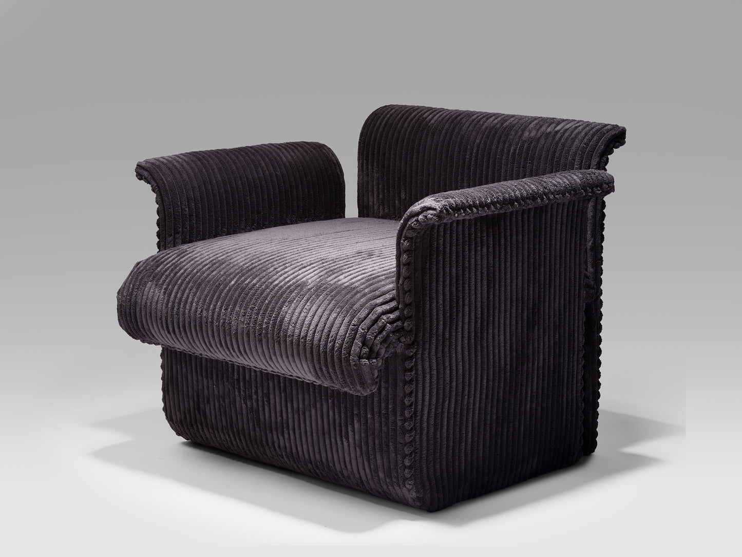 Dry Kiss Lounge Chair Chairs