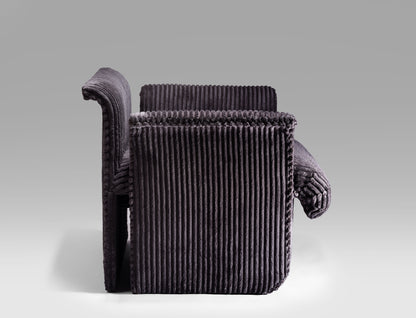 Dry Kiss Lounge Chair Chairs