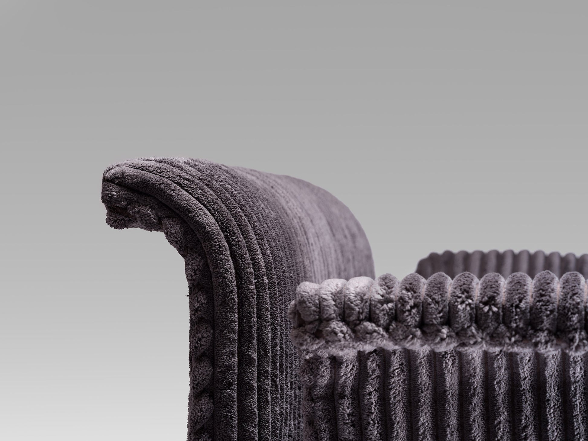 Dry Kiss Lounge Chair Chairs