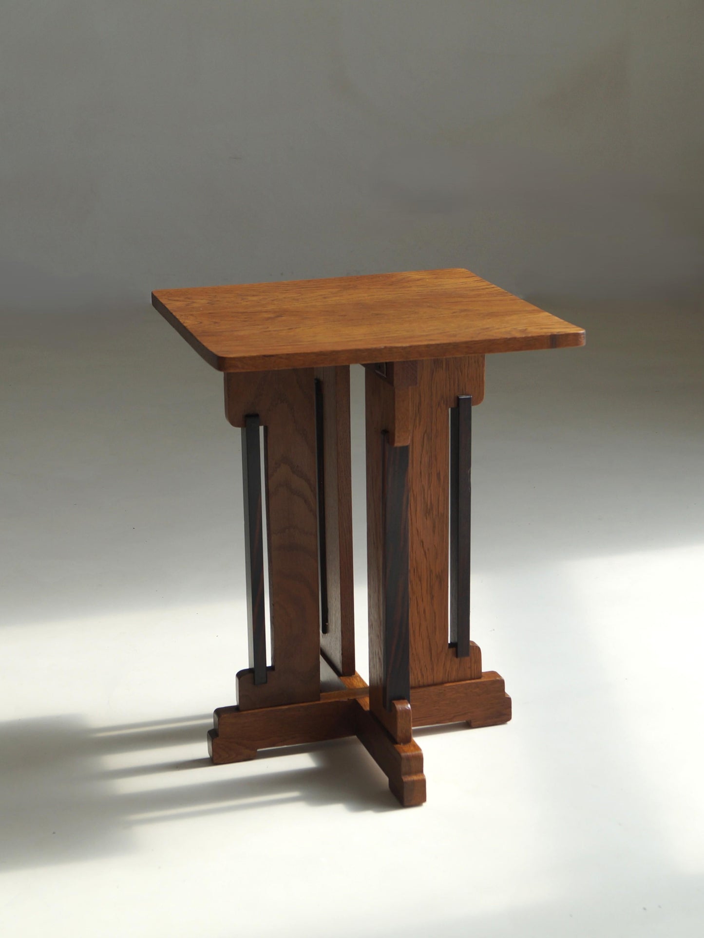 Dutch Art Deco Accent Table NR.288 by P.E.L. Izeren for Genneper Molen, 1920s End Tables