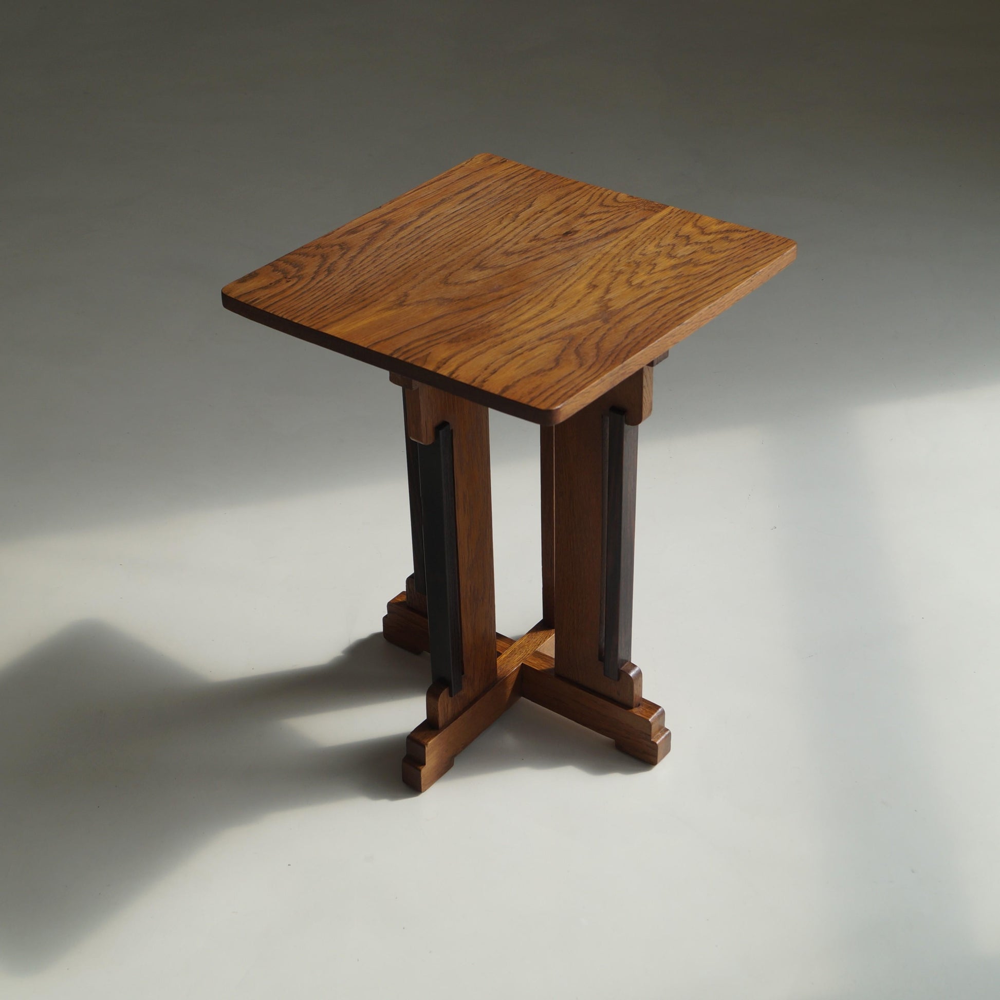 Dutch Art Deco Accent Table NR.288 by P.E.L. Izeren for Genneper Molen, 1920s End Tables