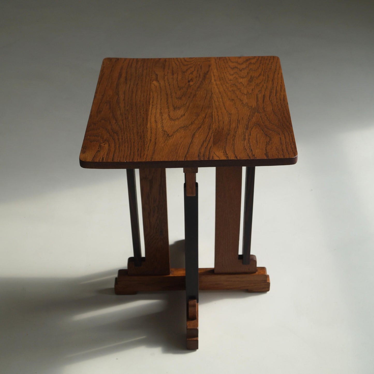 Dutch Art Deco Accent Table NR.288 by P.E.L. Izeren for Genneper Molen, 1920s End Tables