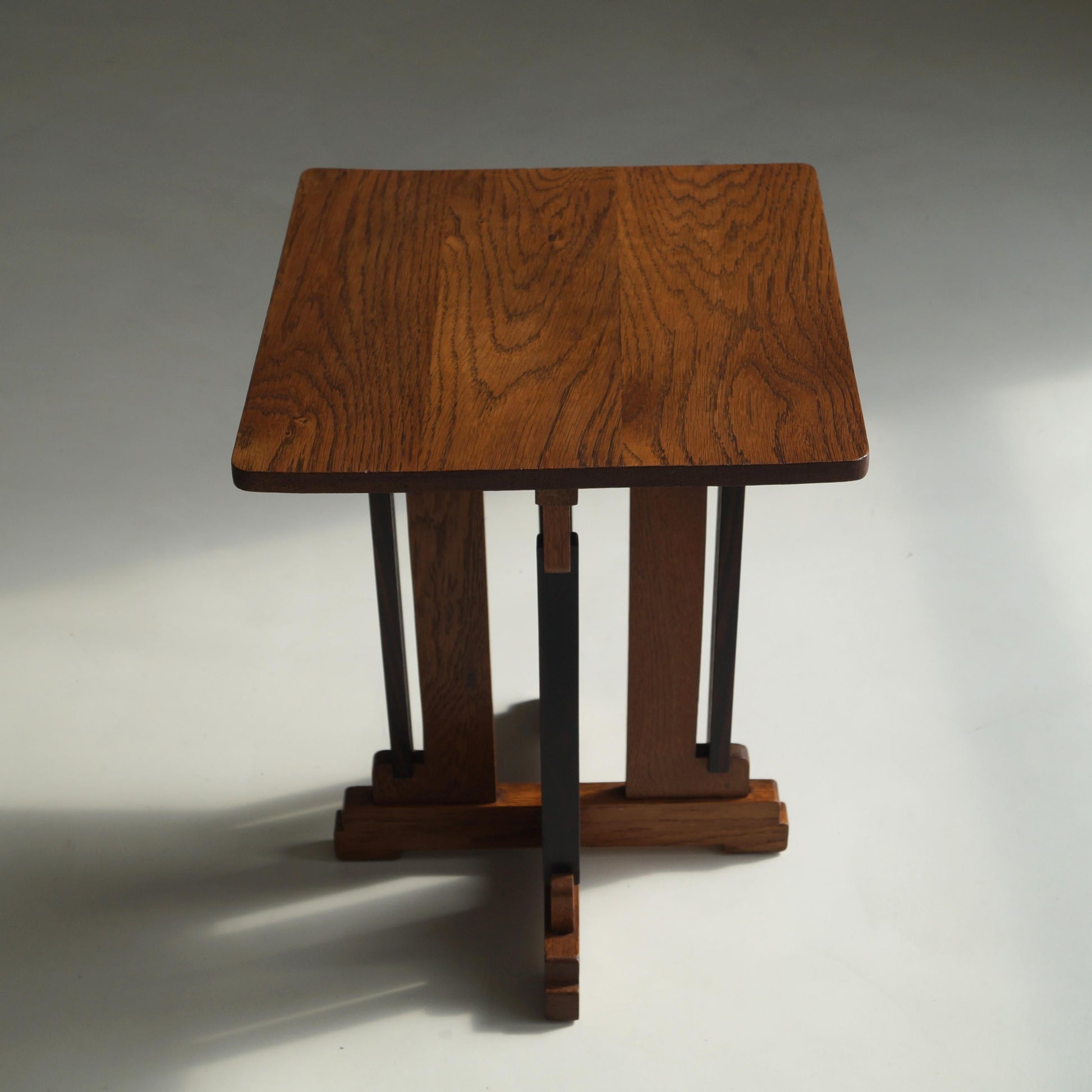 Dutch Art Deco Accent Table NR.288 by P.E.L. Izeren for Genneper Molen, 1920s End Tables