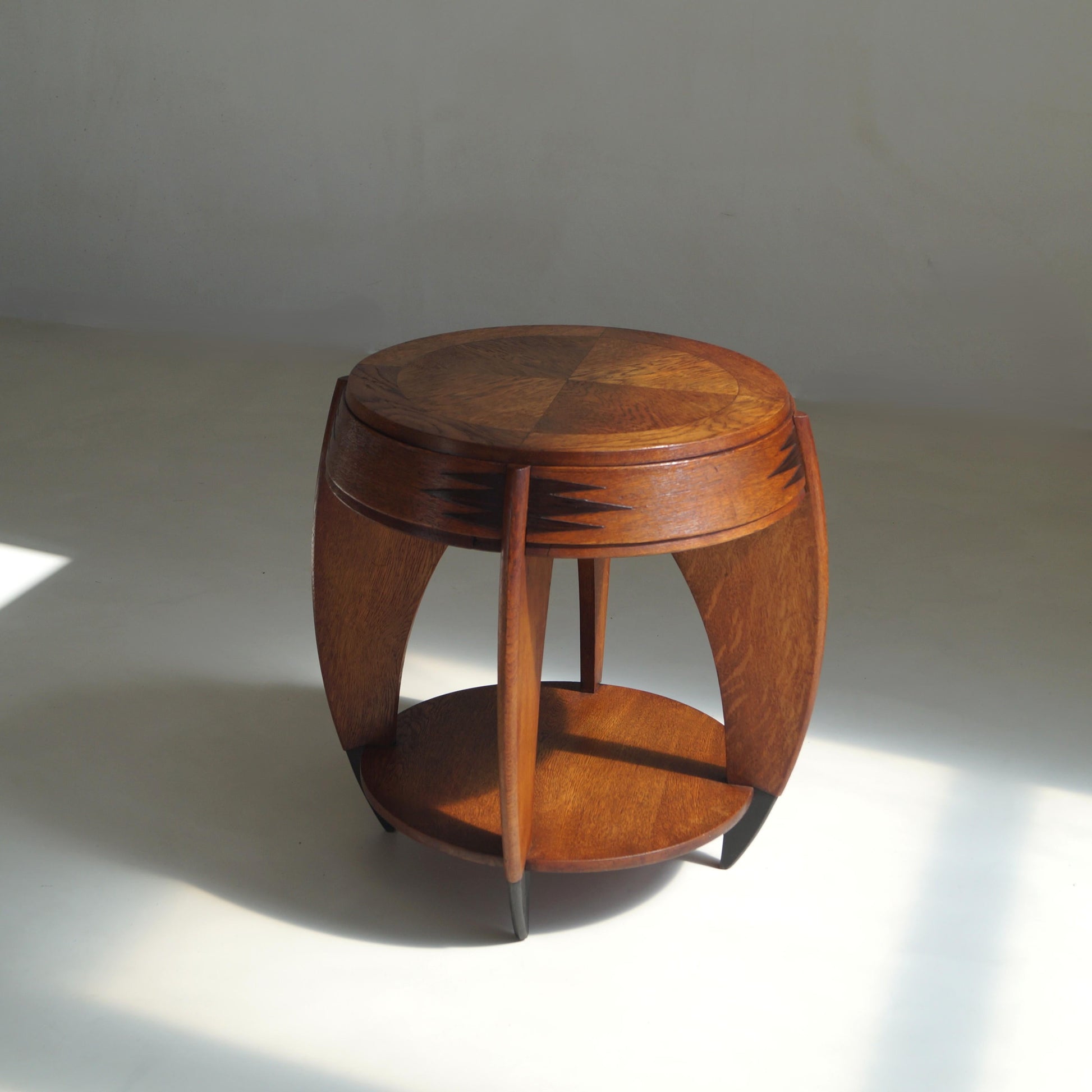 Dutch Art Deco Amsterdam School Side Table NR.301 by P.E.L. Izeren, 1920s End Tables