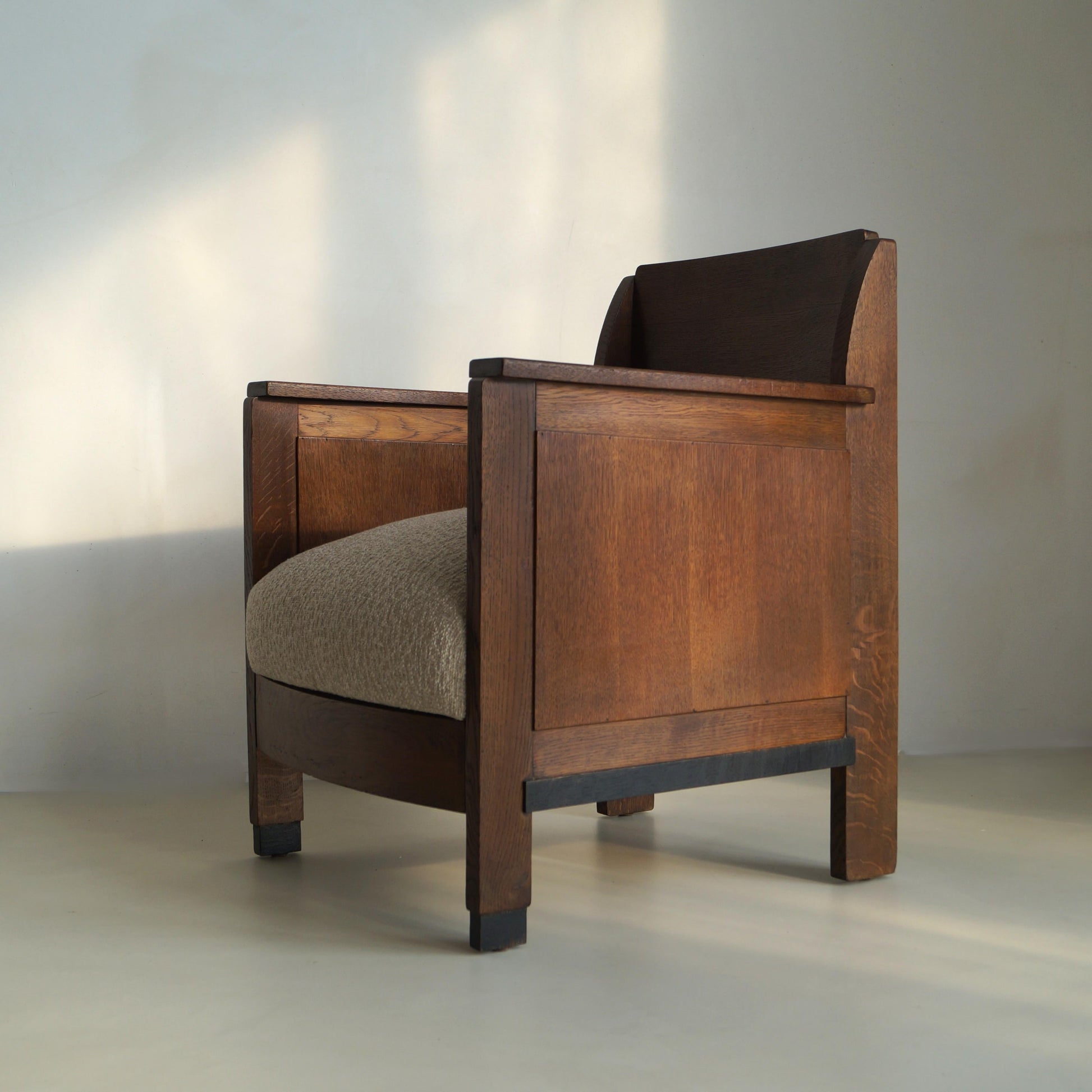 Dutch Art Deco Armchair, Oak, Modernist Design, 1920s, Netherlands Chairs