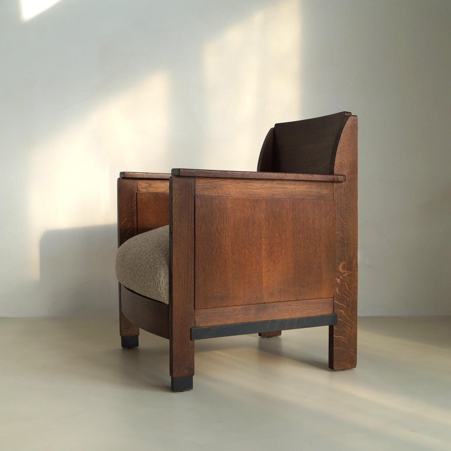 Dutch Art Deco Armchair, Oak, Modernist Design, 1920s, Netherlands Chairs