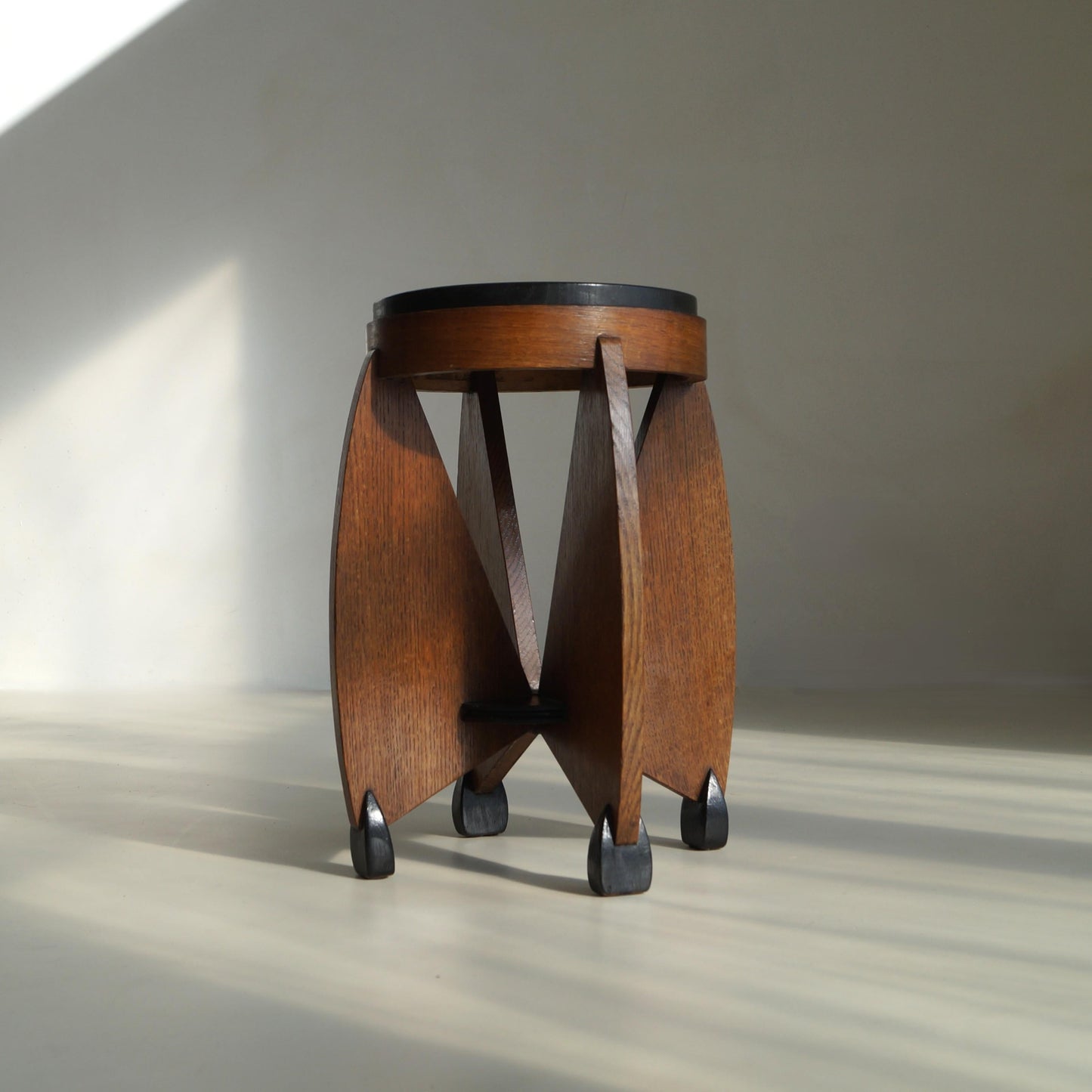 Dutch Art Deco Curvy Amsterdam School Accent Table by J.J. Zijfers, 1920s End Tables