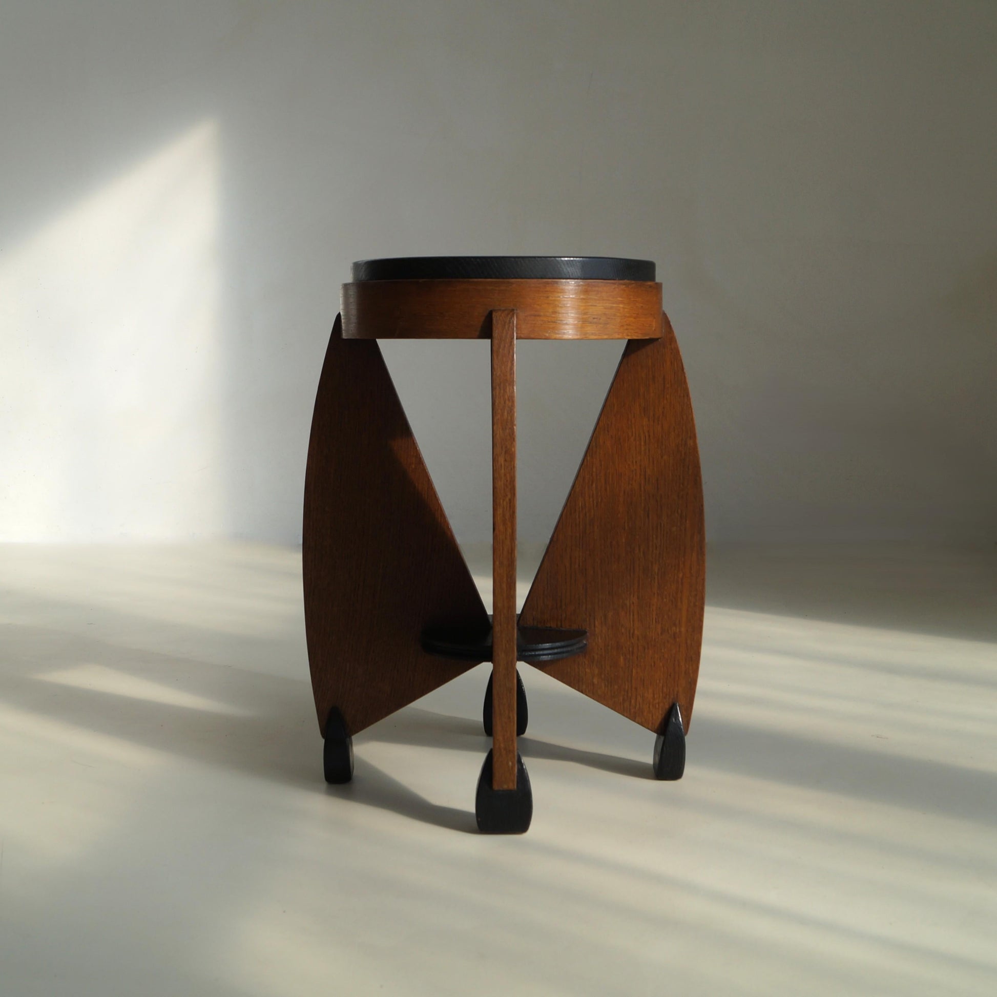 Dutch Art Deco Curvy Amsterdam School Accent Table by J.J. Zijfers, 1920s End Tables
