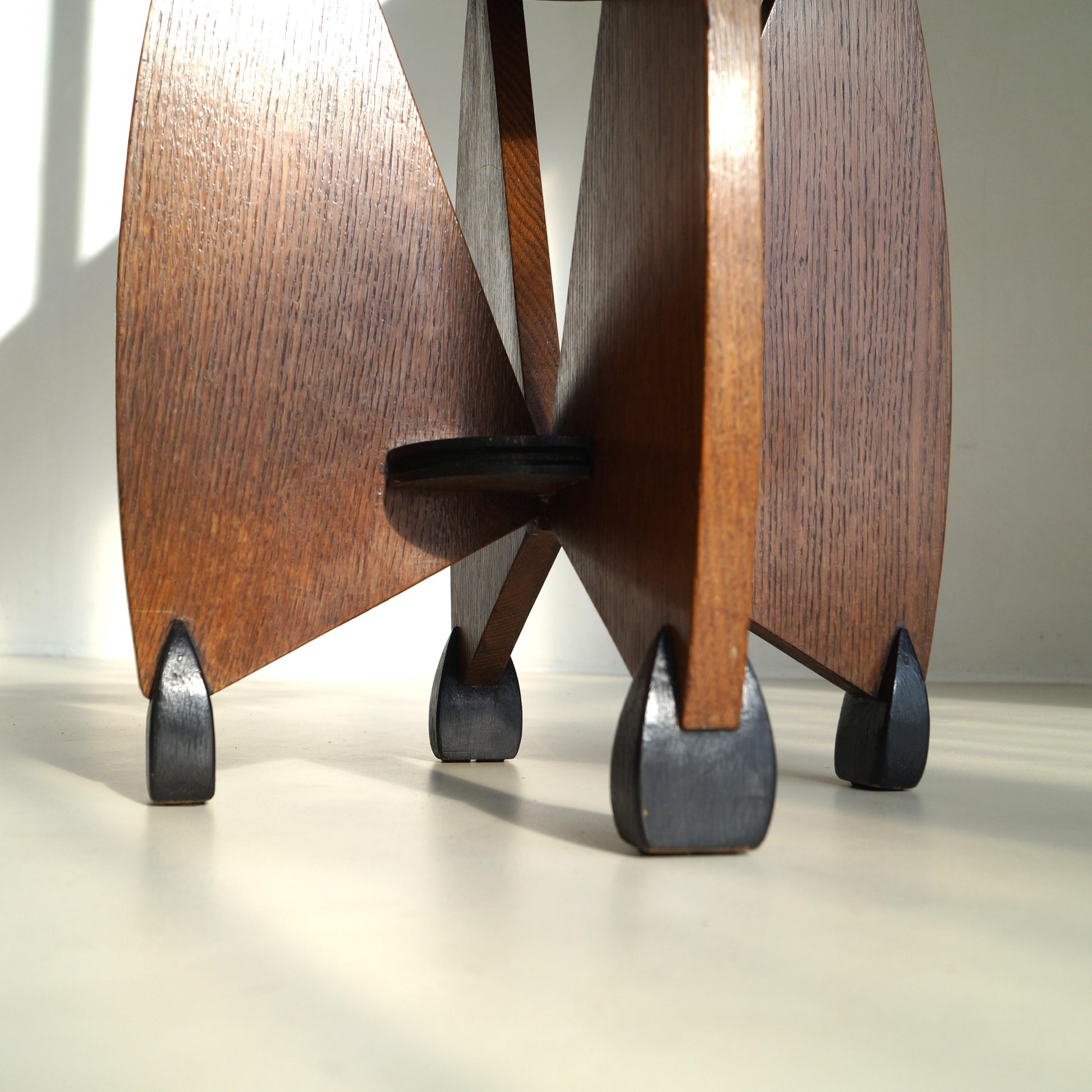 Dutch Art Deco Curvy Amsterdam School Accent Table by J.J. Zijfers, 1920s End Tables