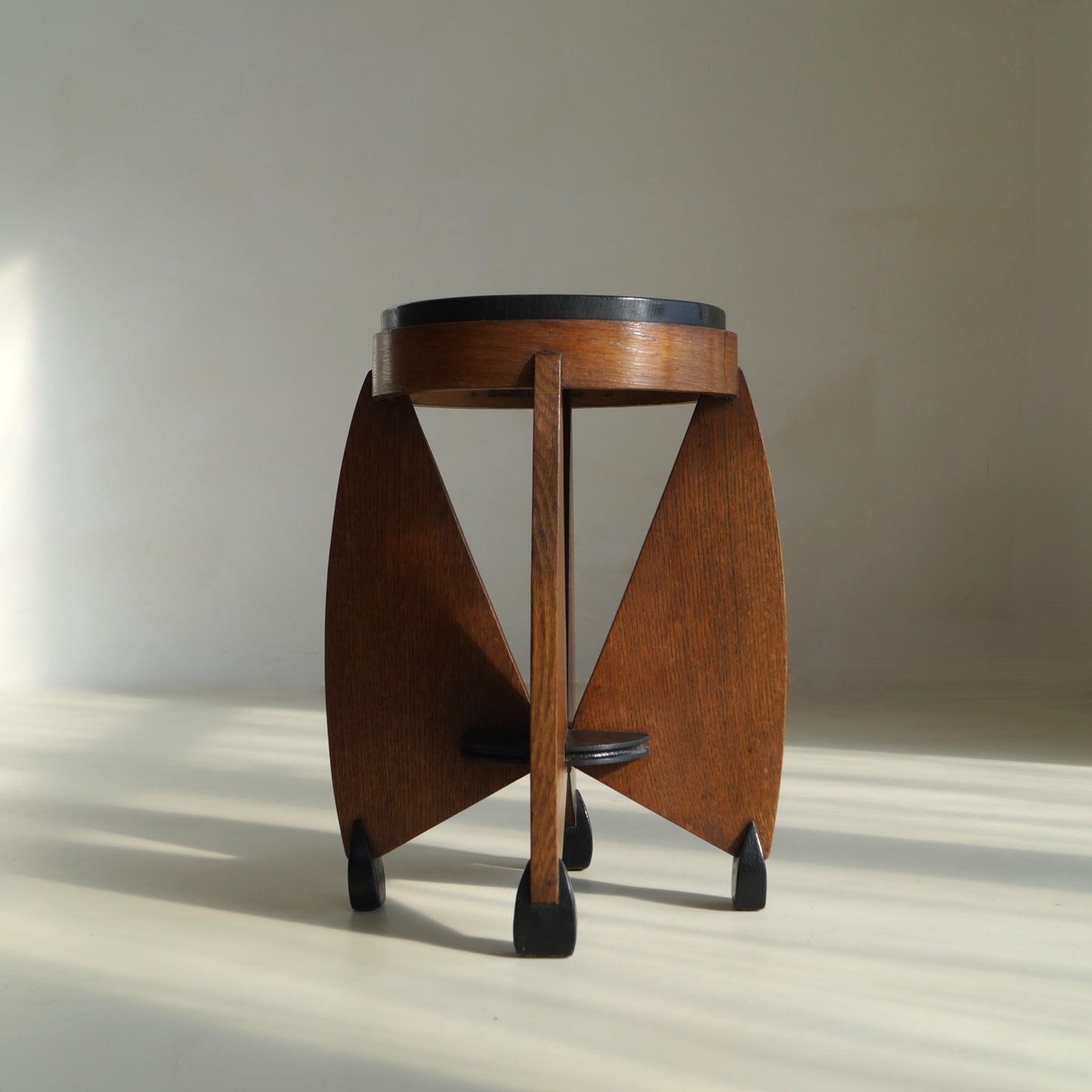 Dutch Art Deco Curvy Amsterdam School Accent Table by J.J. Zijfers, 1920s End Tables