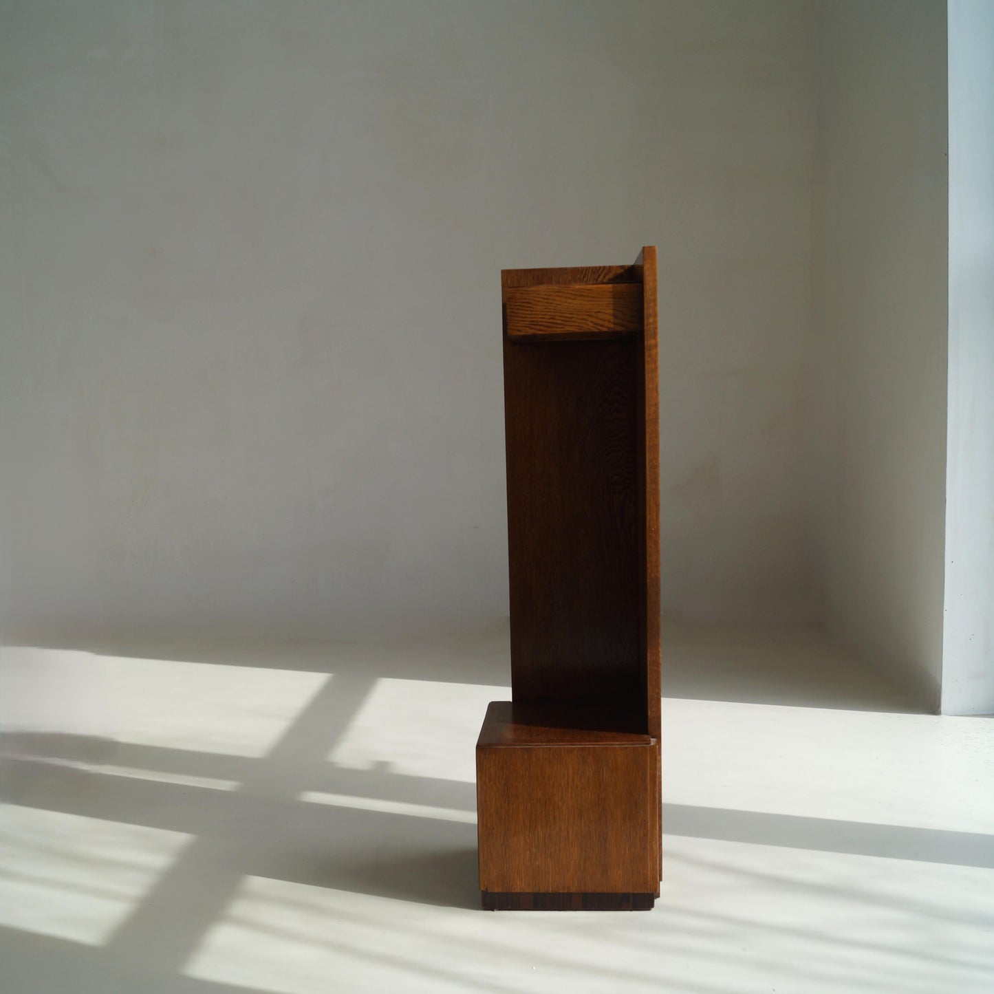 Dutch Art Deco Modernist Hague School Corner Pedestal, 1920s Pedestals