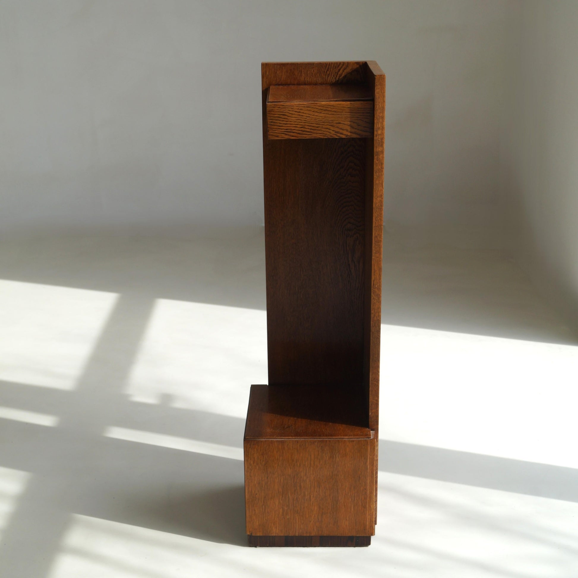Dutch Art Deco Modernist Hague School Corner Pedestal, 1920s Pedestals
