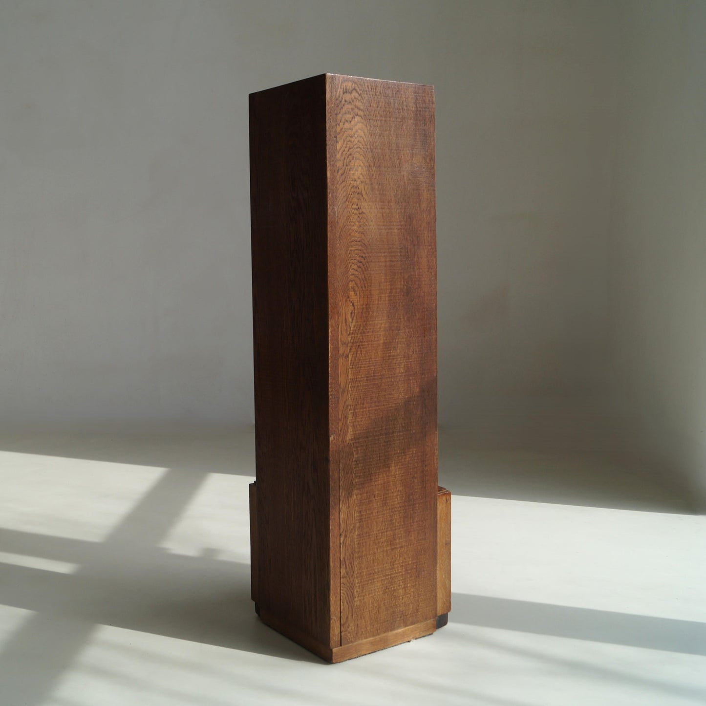 Dutch Art Deco Modernist Hague School Corner Pedestal, 1920s Pedestals