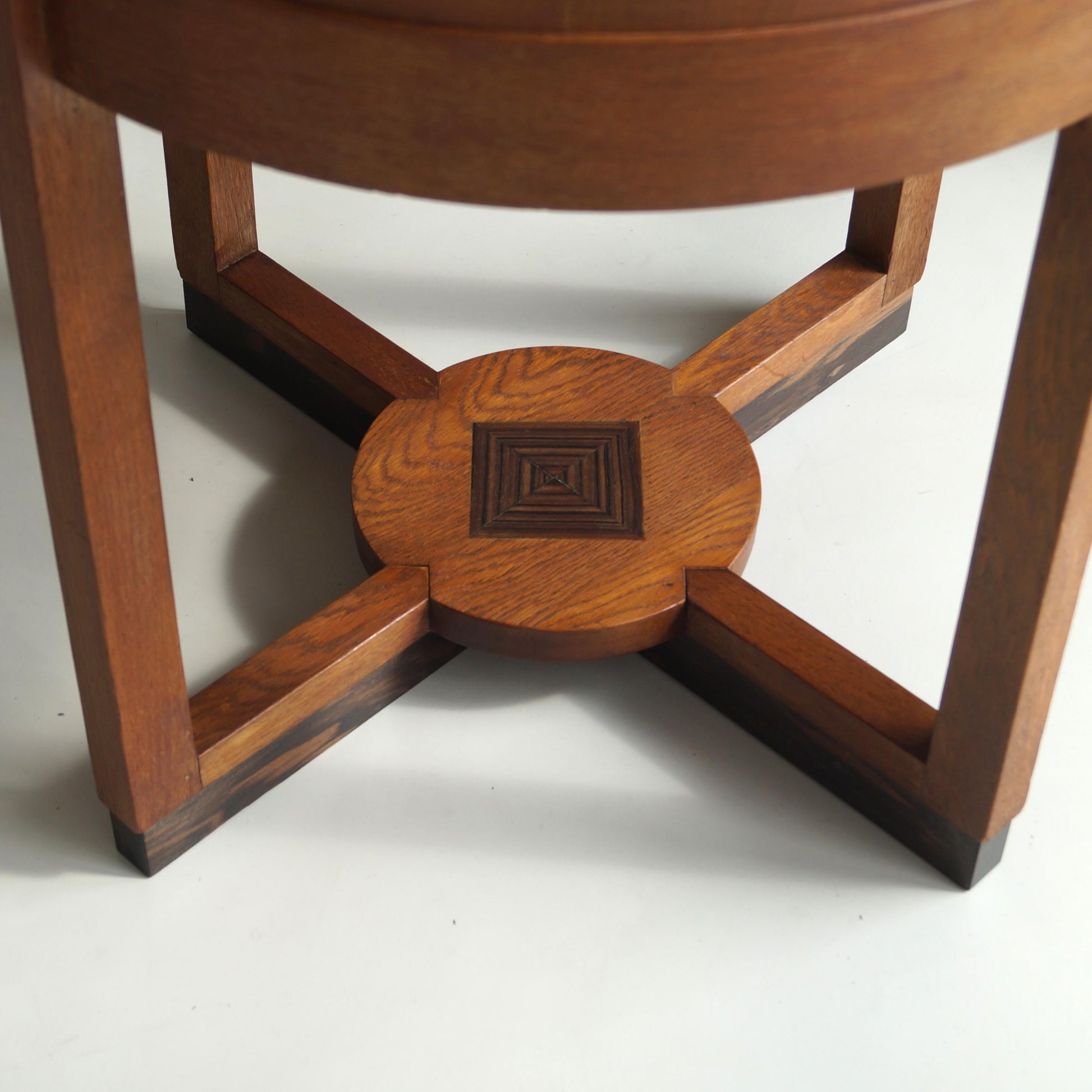 Dutch Art Deco Modernist Side Table in Oak and Macassar Ebony, 1920s End Tables