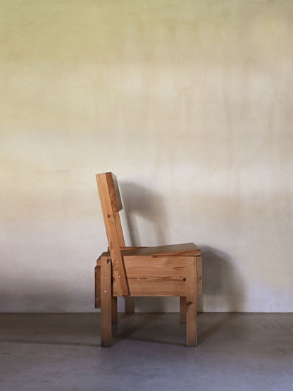 Enzo Mari chair for Artek, side profile showing the angled backrest