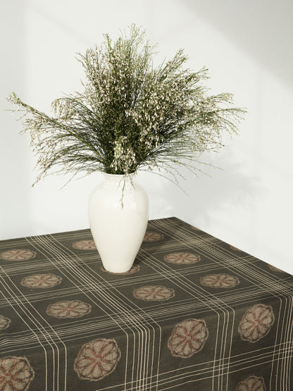 Eva Square Table Cloth Tablecloth