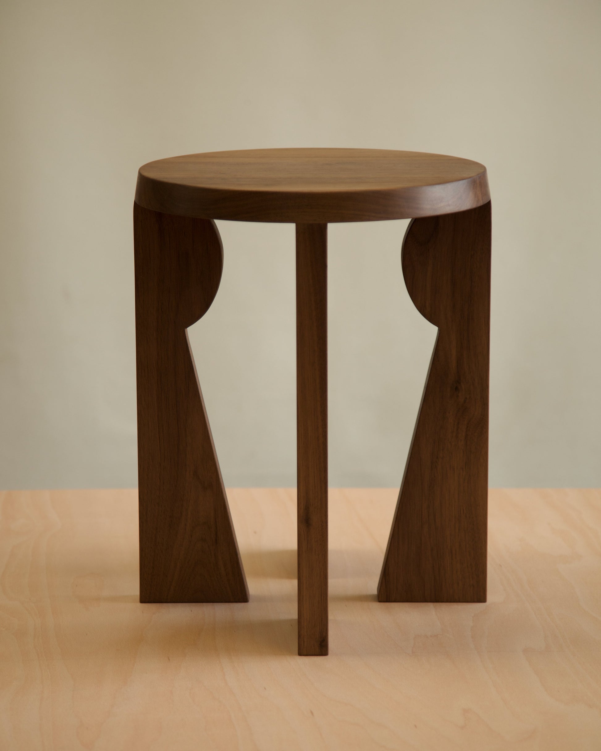 Figure Side Table 04 End Tables