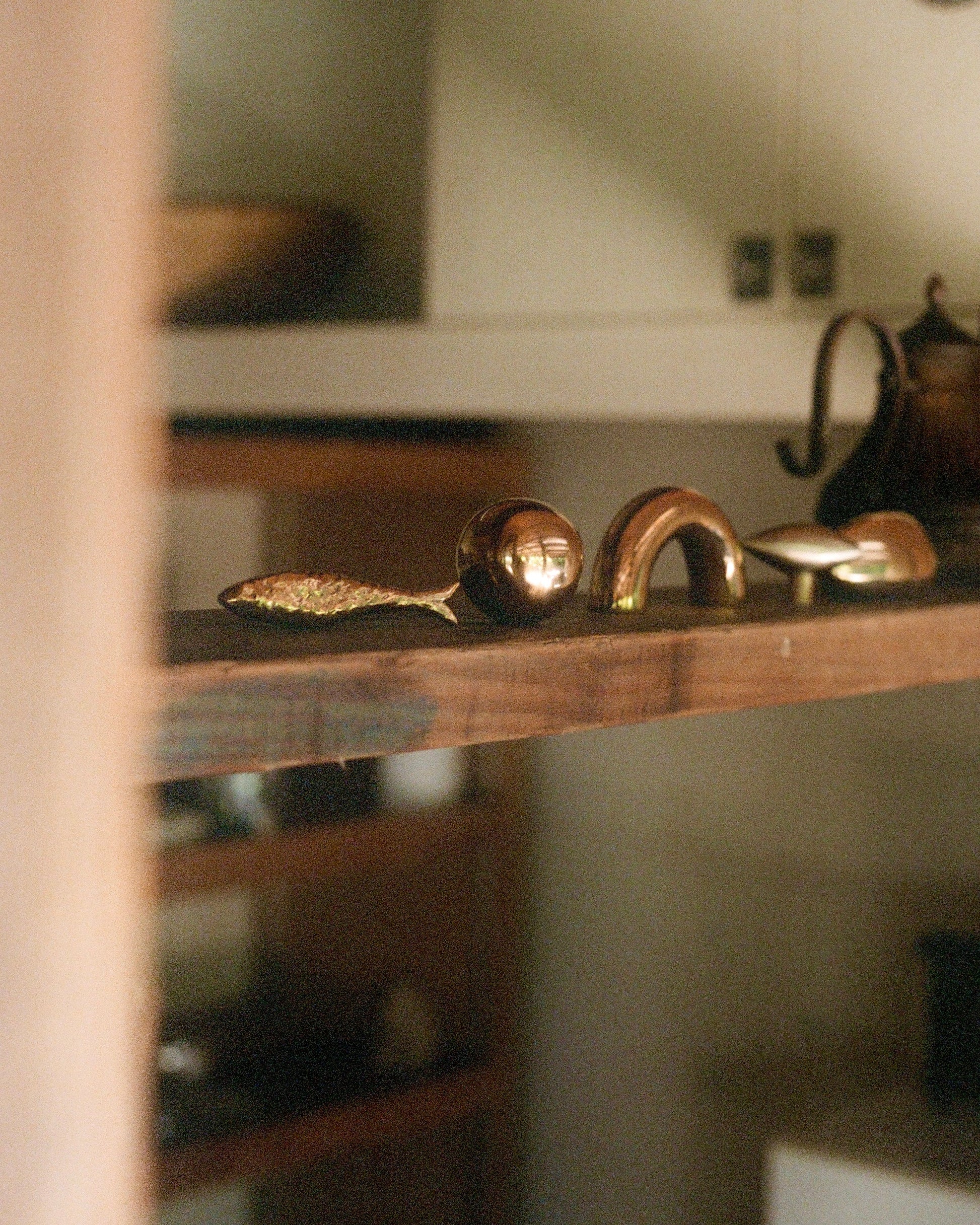 Fish Knob/Hook Hardware