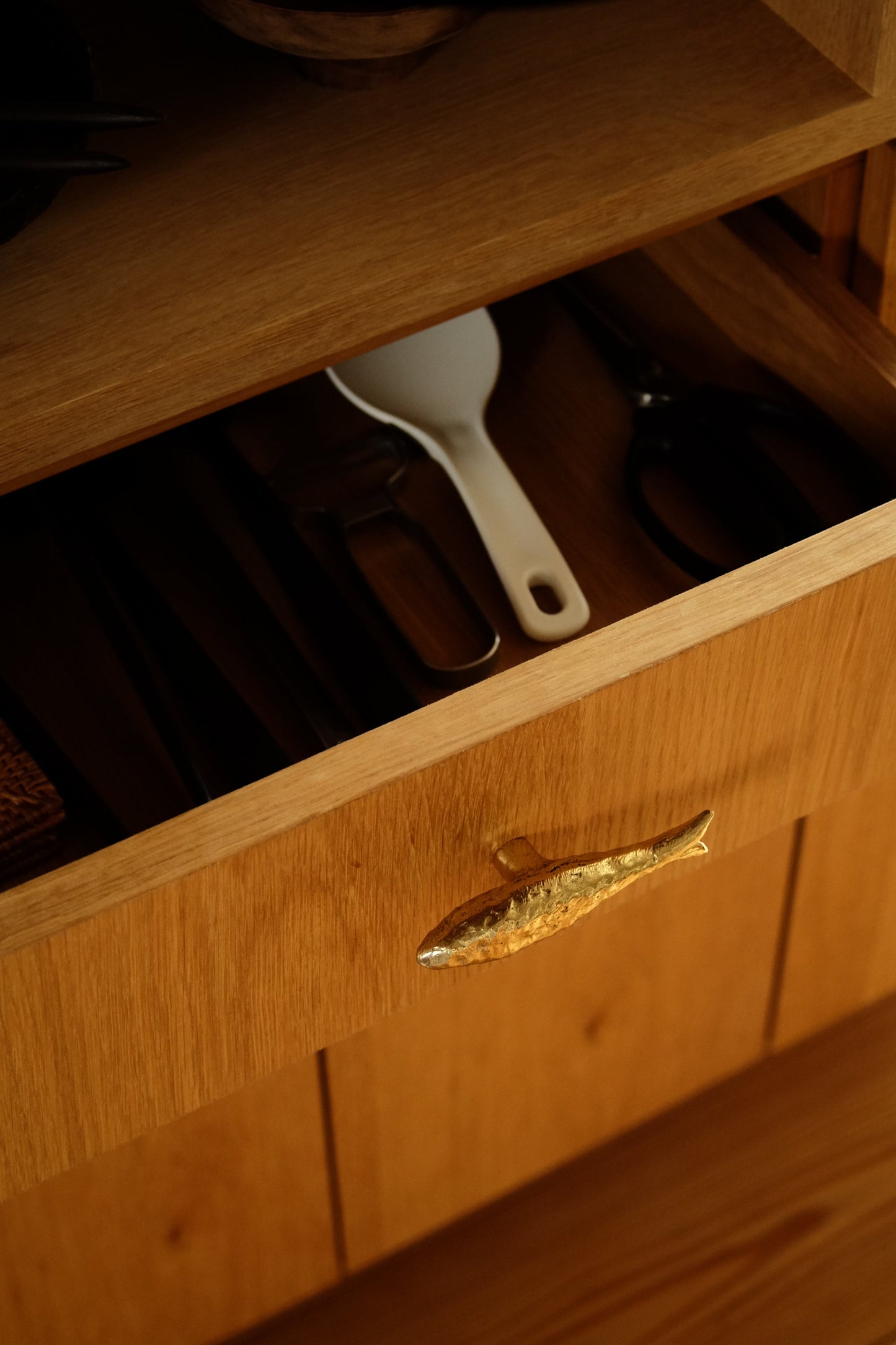 Fish Knob/Hook Hardware