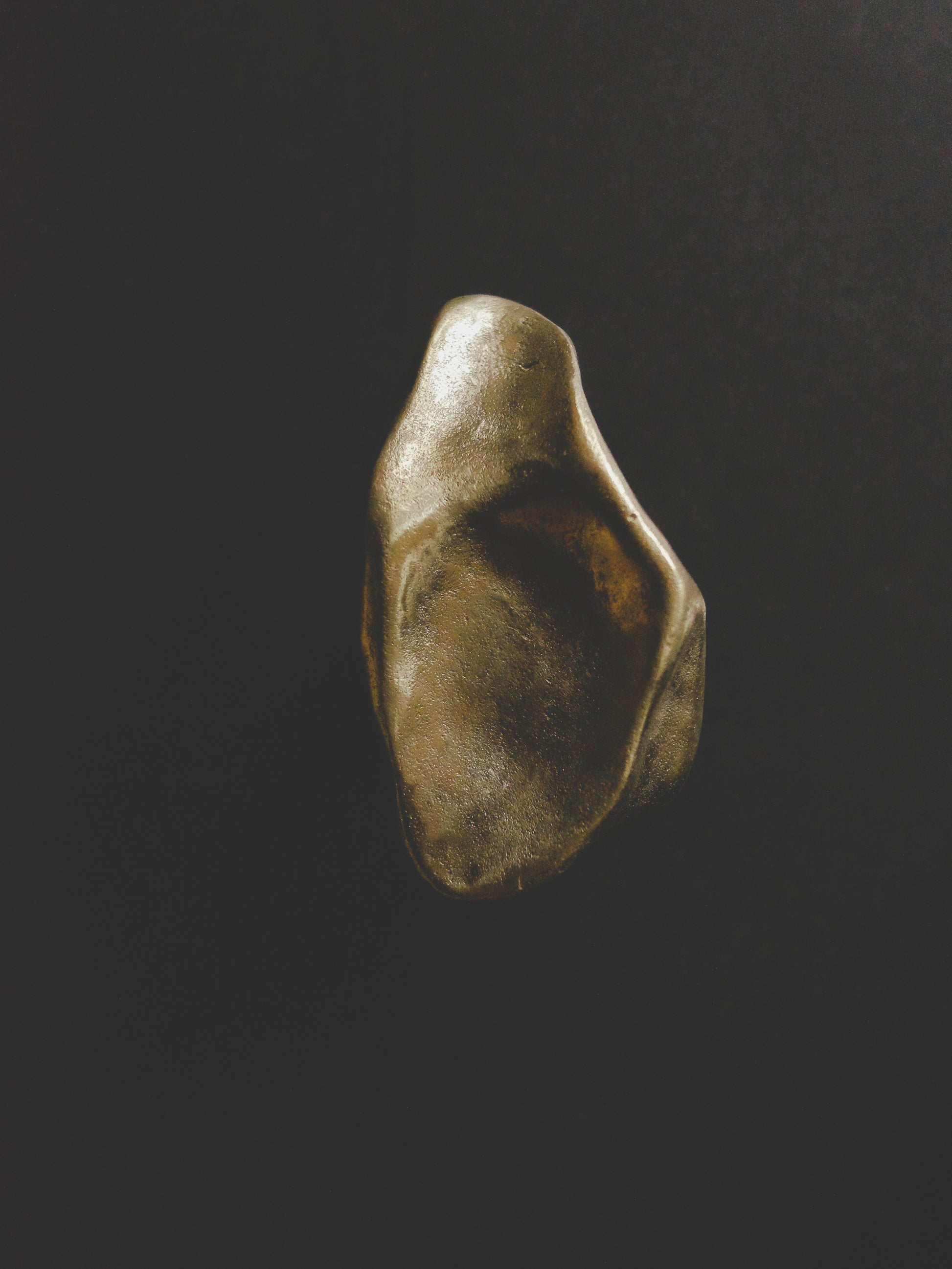 Flat Pinch Large Knob/Hook by Evaanna Hardware