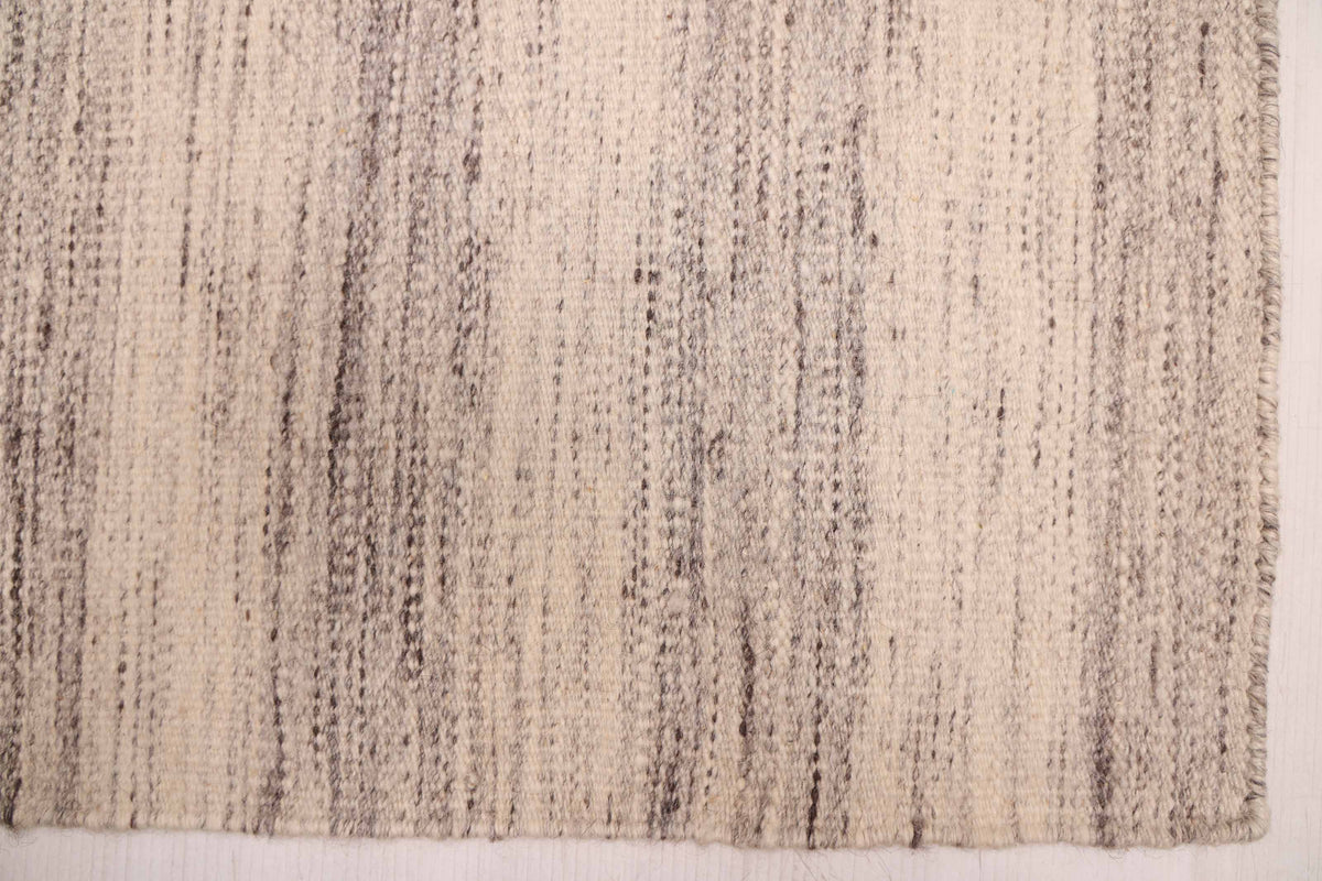 Flat-weave Rug in Sand, corner and edge detail