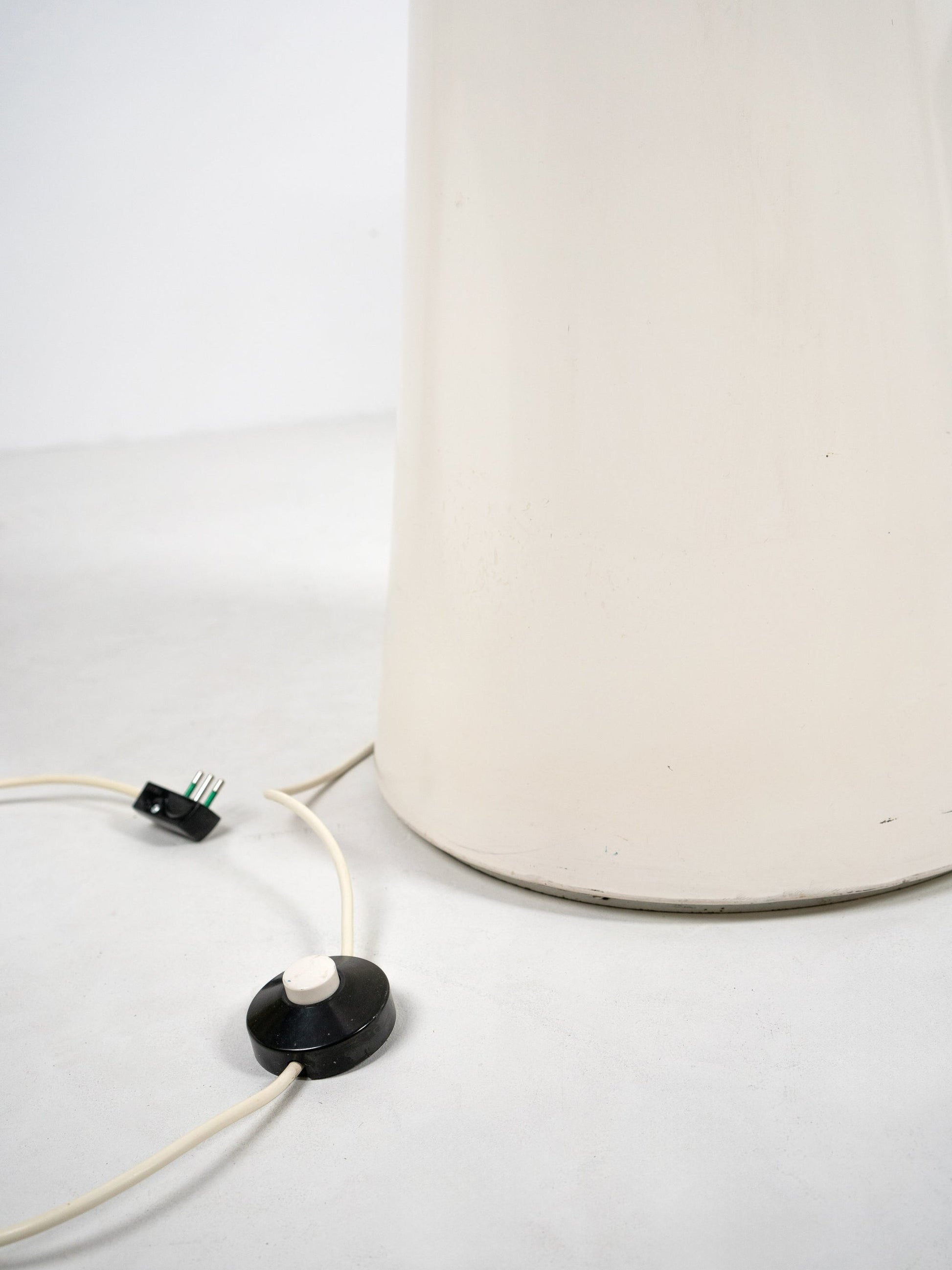 Floor Lamp 4059 by Annig Sarian for Kartell, ca. 1970 Floor Lamps